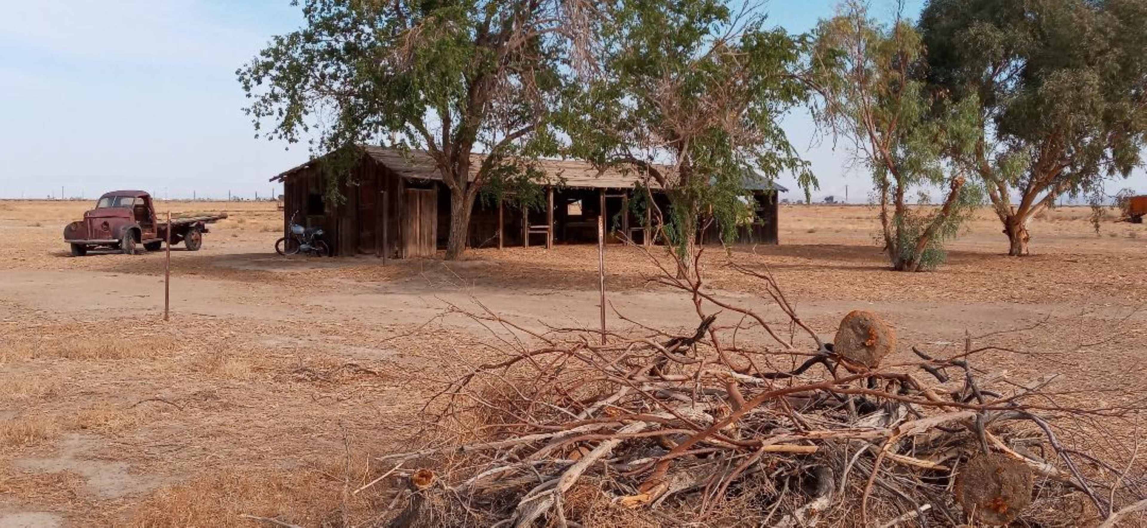 Authentic Cabin, Ranch, Desert, and Rustic Farm Image in , Lancaster, CA