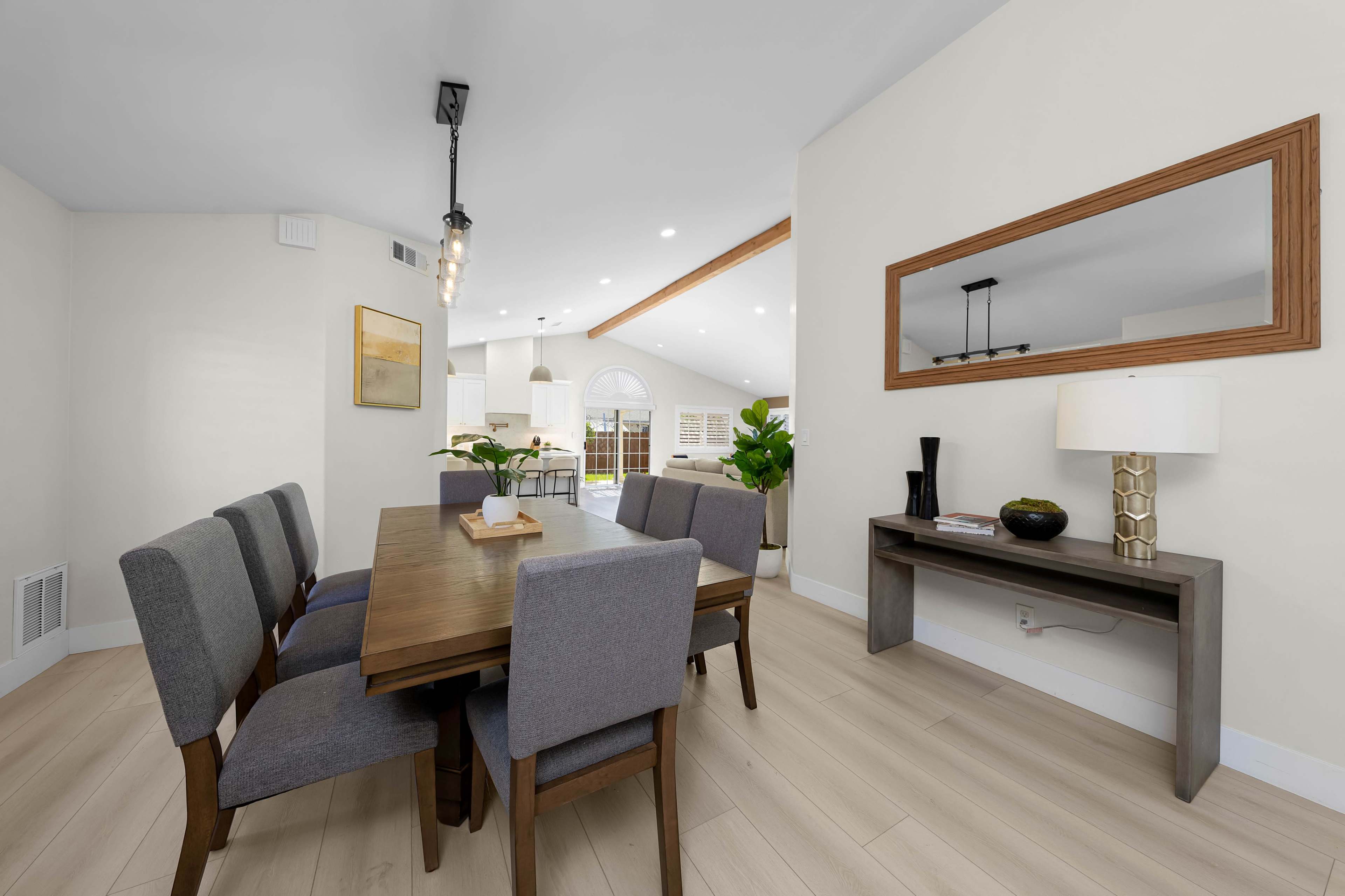 Roomy Family Home in Chula Vista – Perfect for Small Gatherings or Meetings Image in Chula Vista, CHULA VISTA, CA