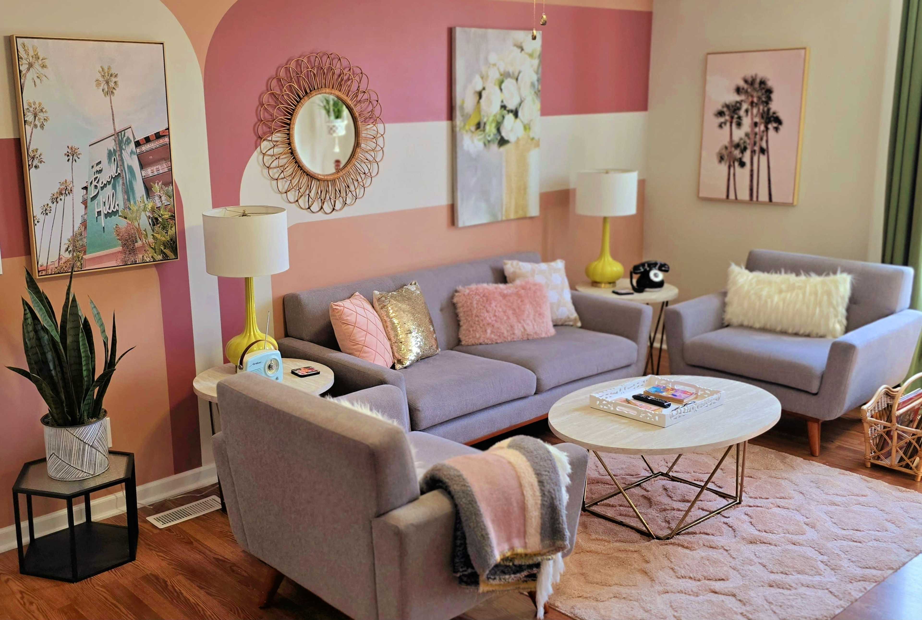 Retro Historic Apartment on Main Image in Pleasant View, Pleasant View, TN