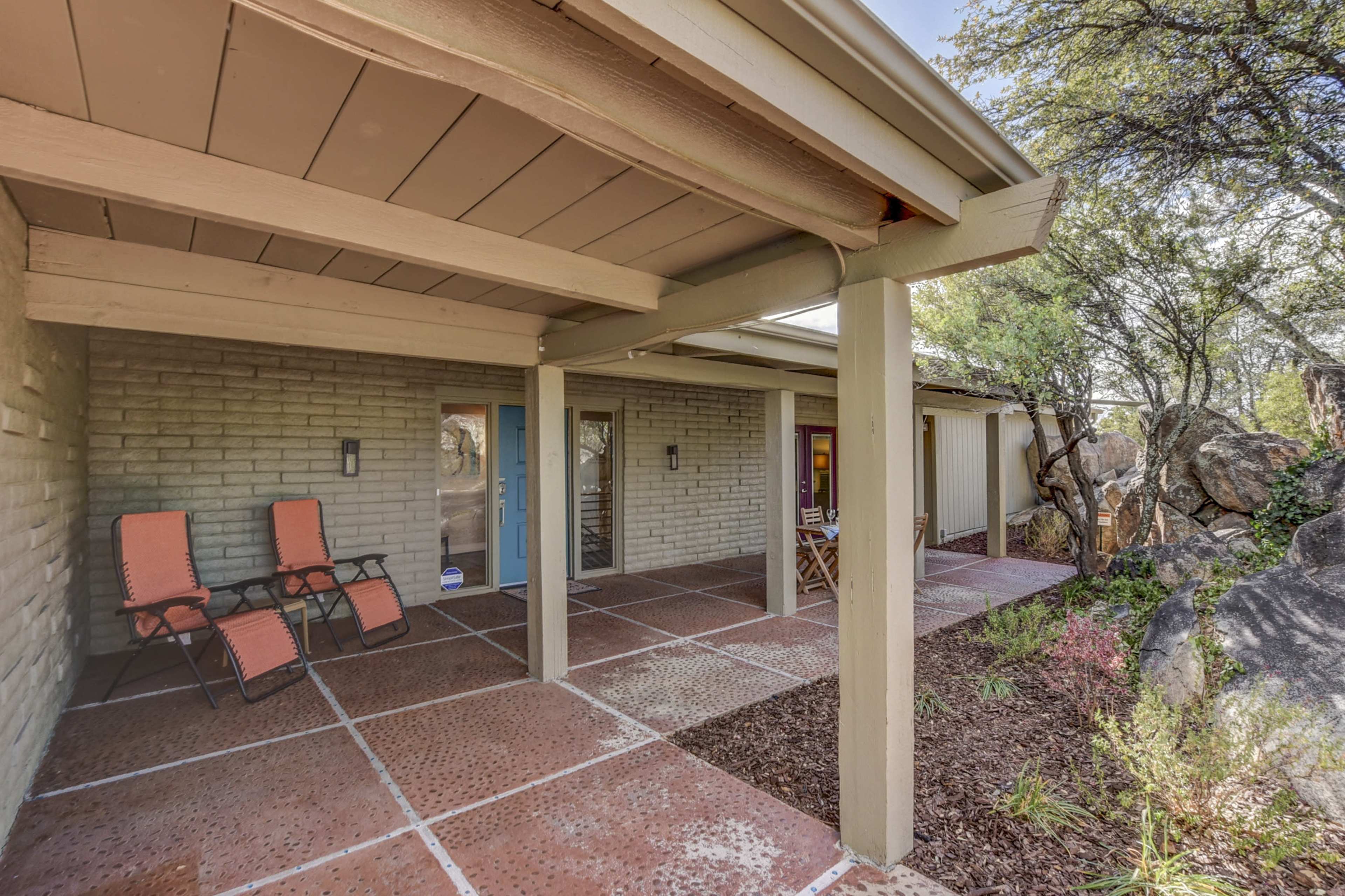 Close to Downtown, Lovely Courtyard and Beautiful Views Image in , Prescott, AZ