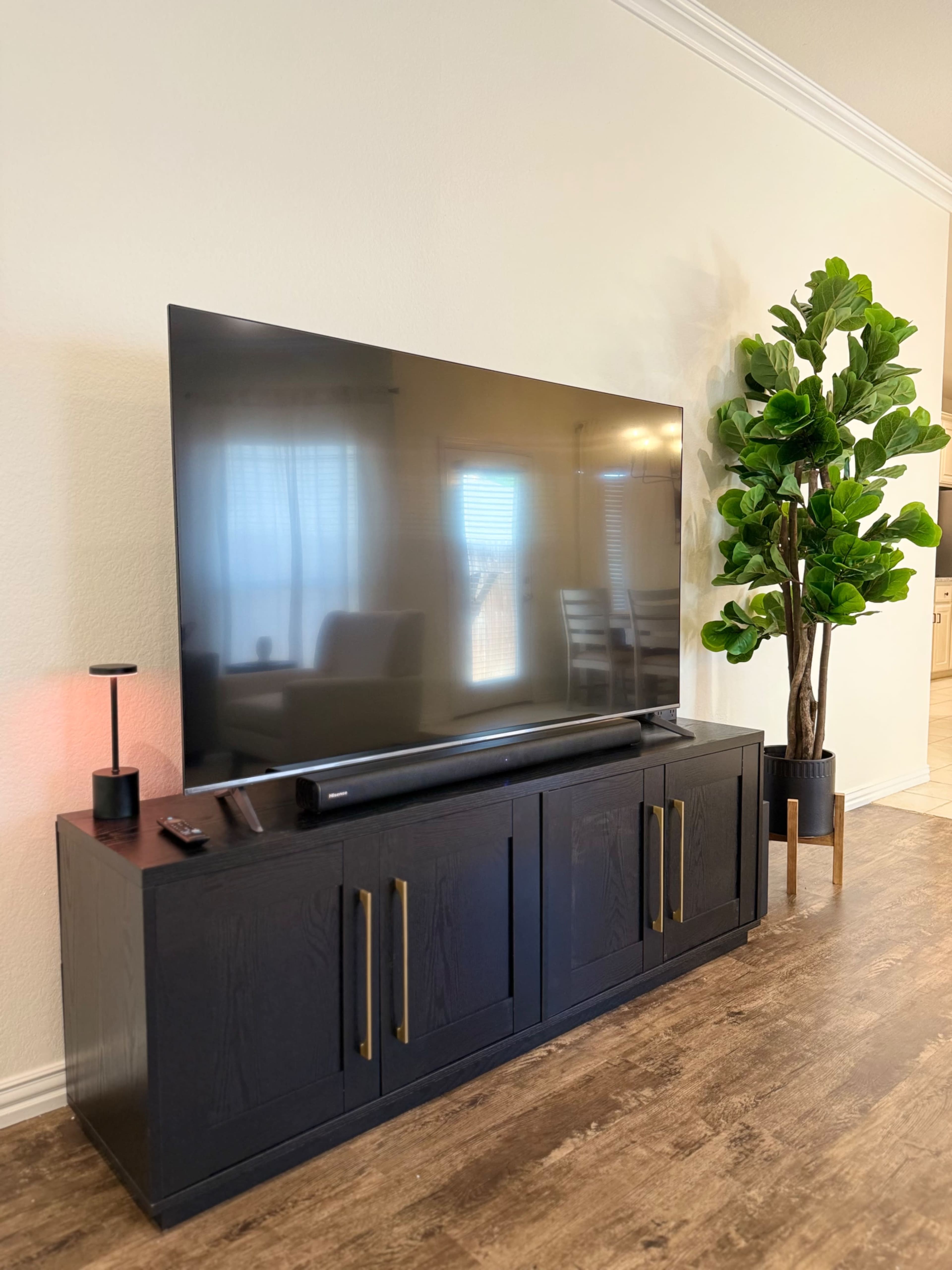 Cozy Oak- Home away from Home Image in Southwest Arlington, Arlington, TX