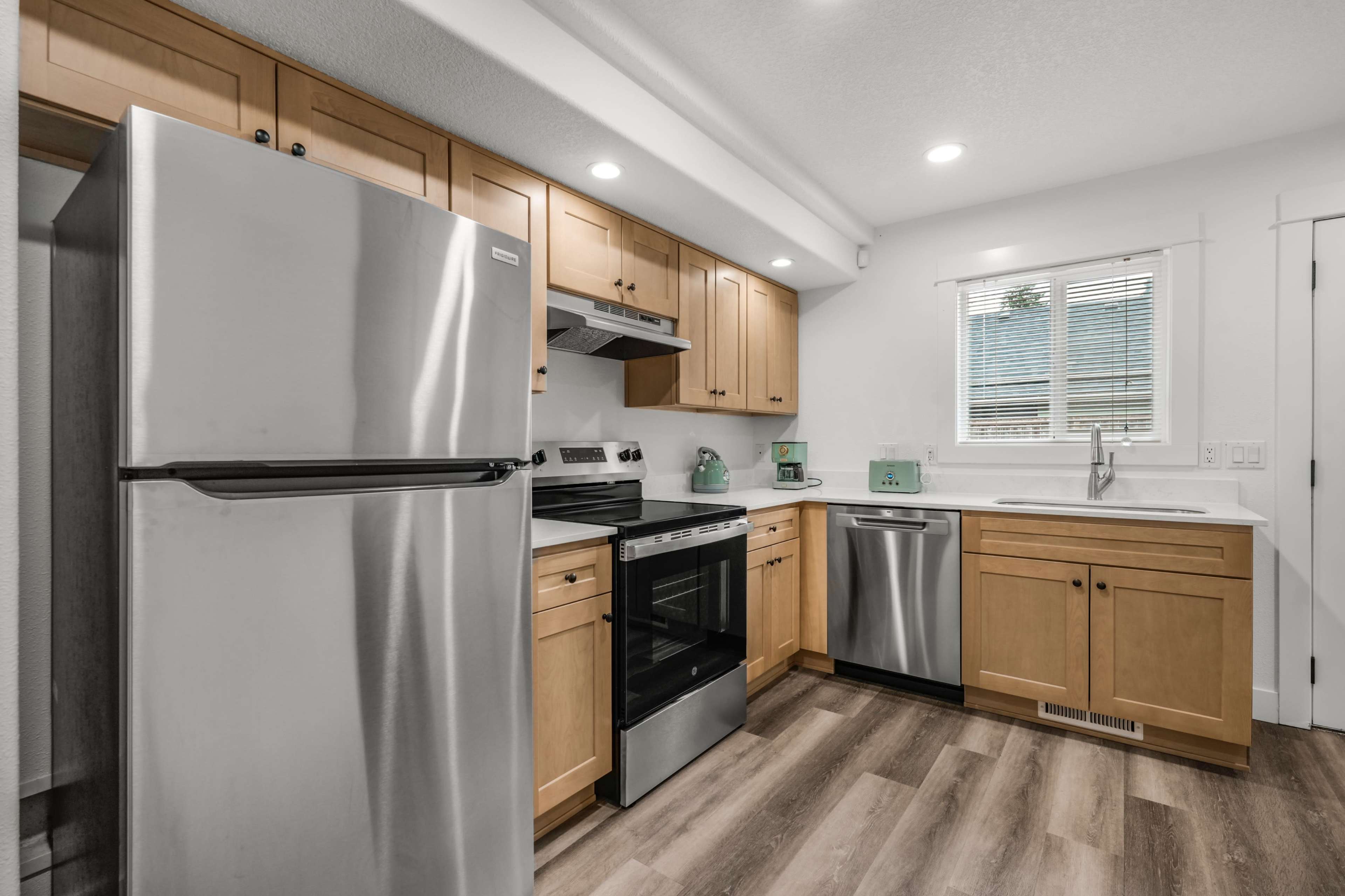 Milwaukie Coworking Space | Private Offices, Podcast Studio & Free Parking Image in Hector Campbell, Milwaukie, OR