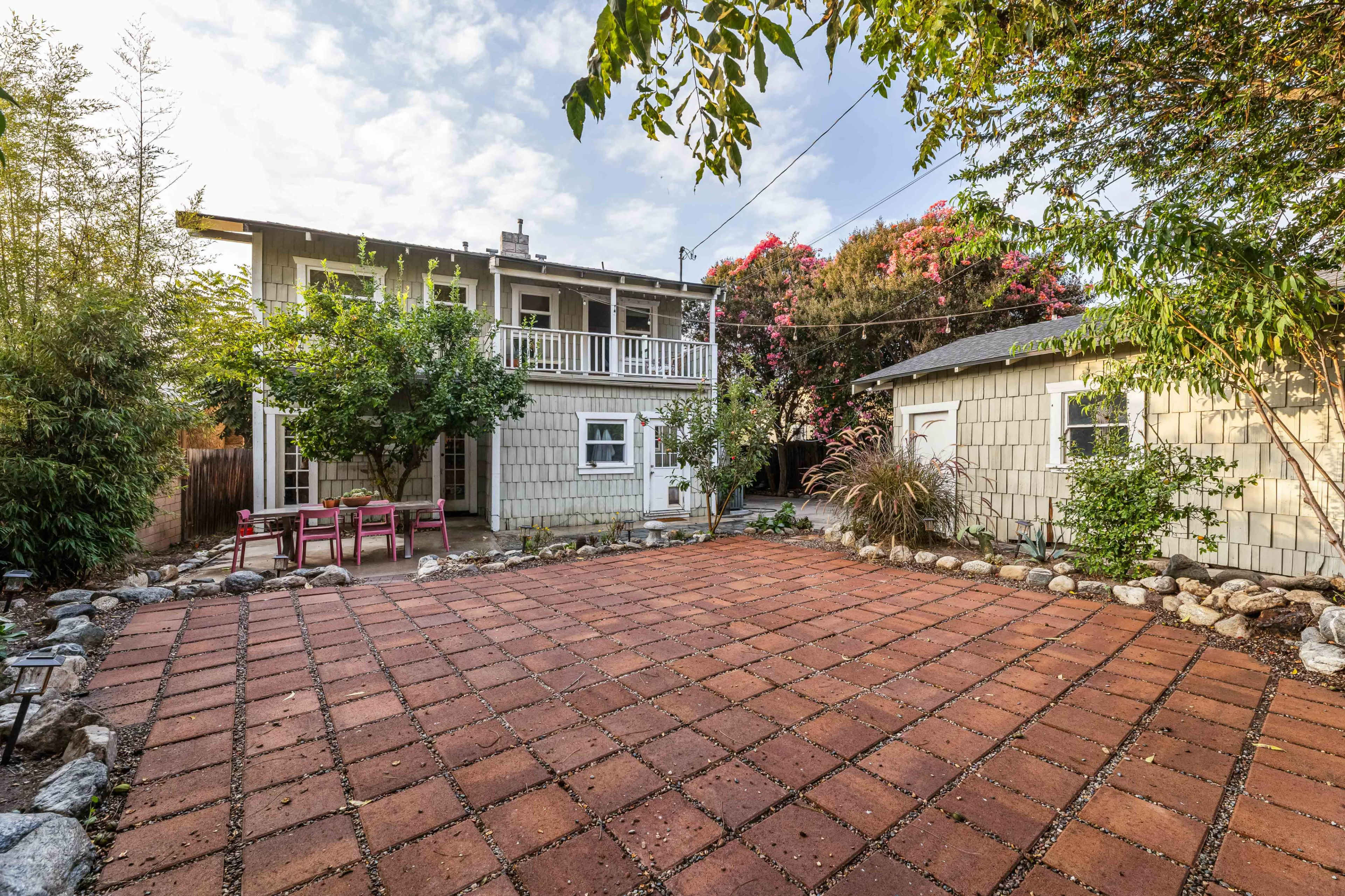 Large Backyard and Beautiful Craftsman House Image in Montecito Heights, Los Angeles, CA
