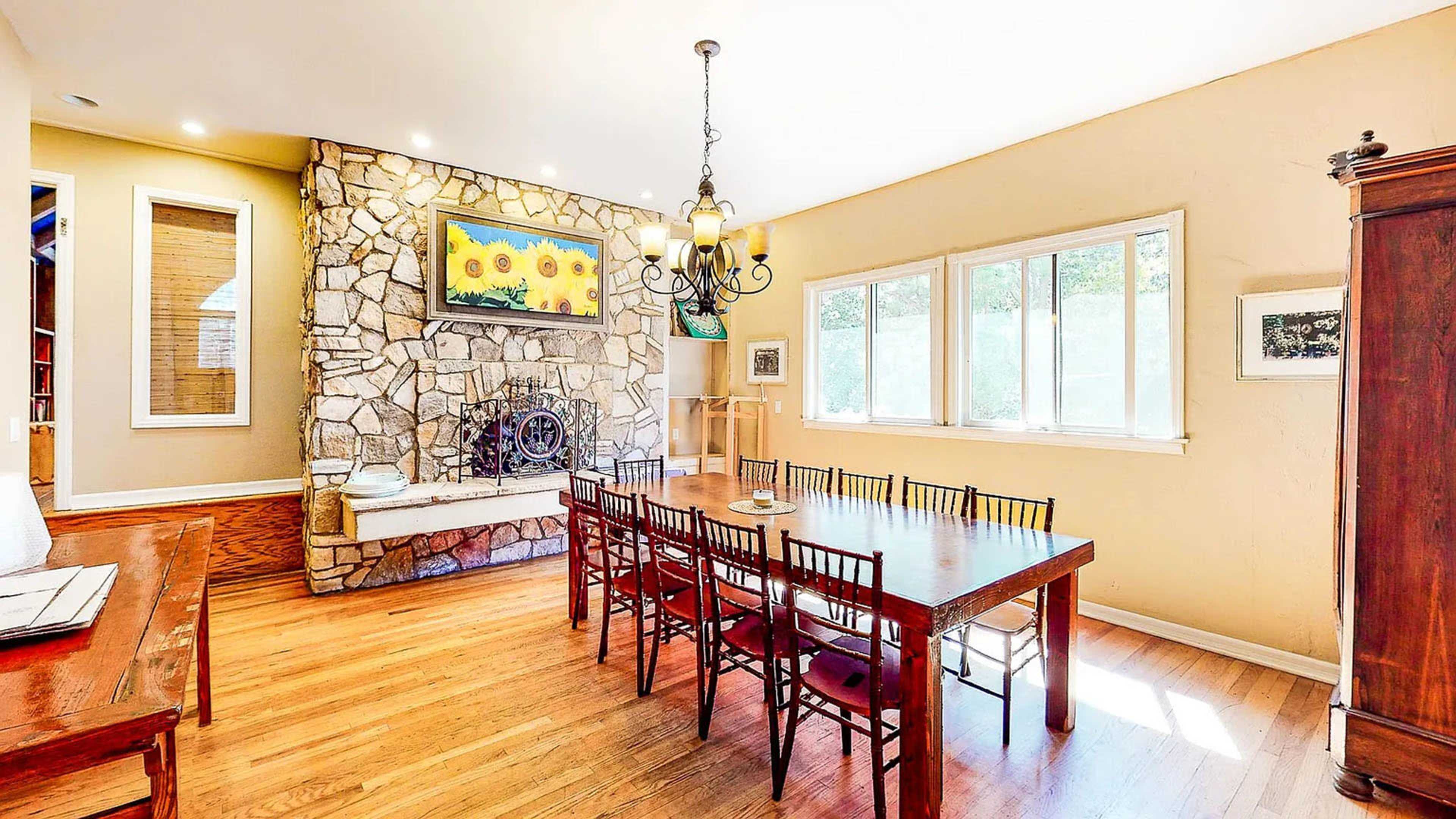 TUSCAN VILLA ESTATE Image in Santa Susana, Simi Valley, CA