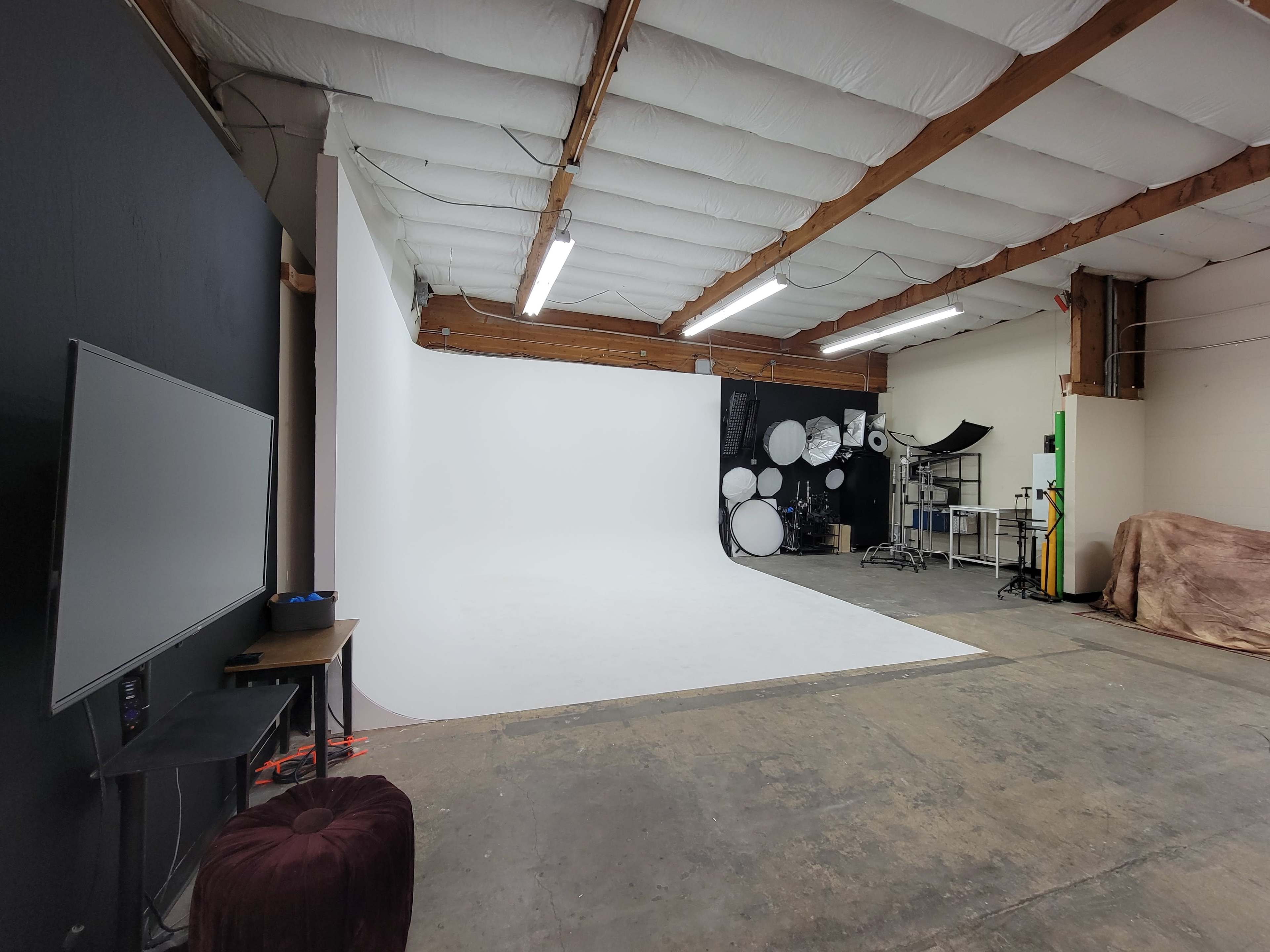 Roomy Warehouse Studio with Cyclorama Wall Image in North Highlands, Sacramento, CA