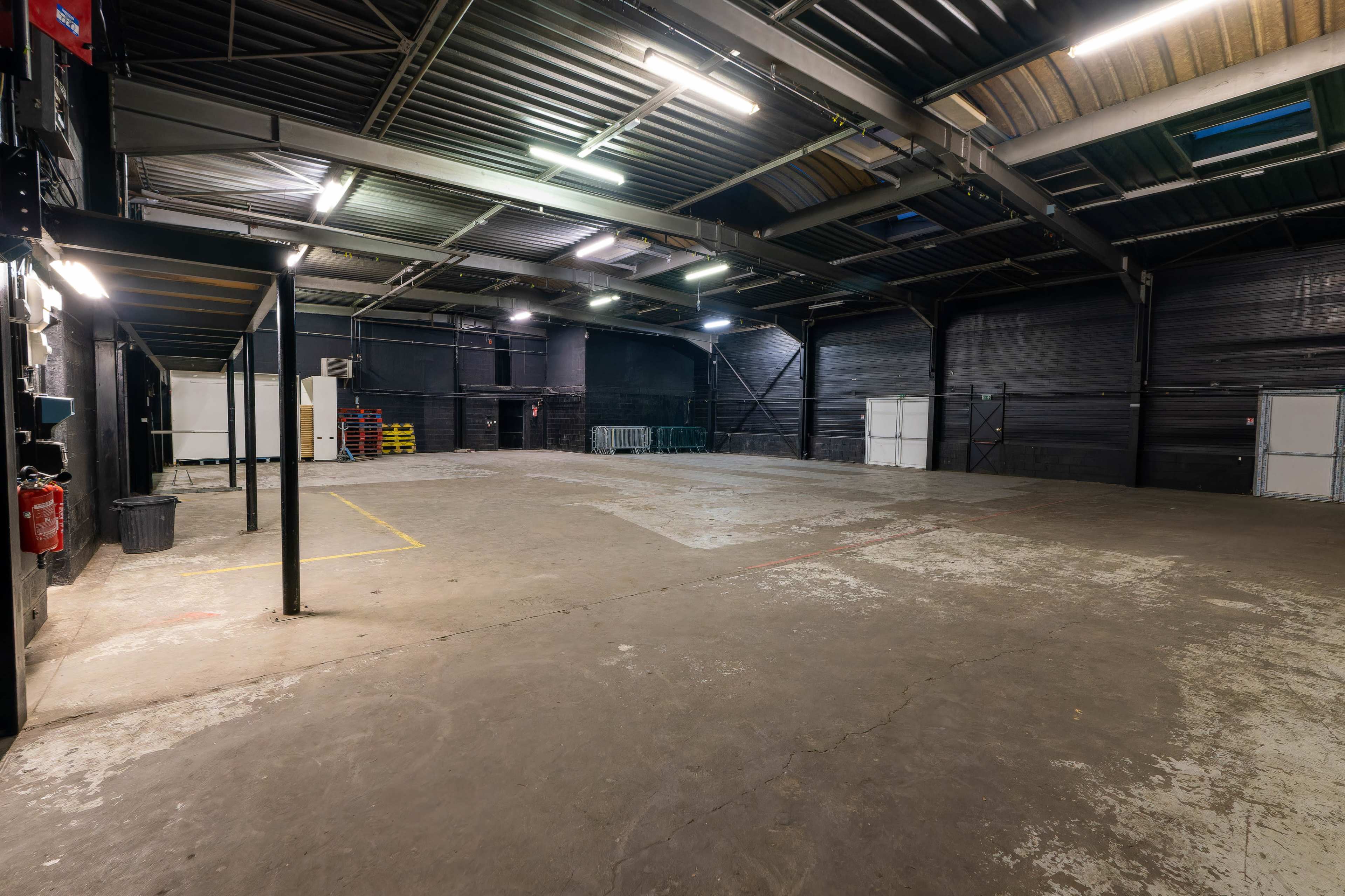 Studio de production spacieux en zone isolée Image in , Argenteuil