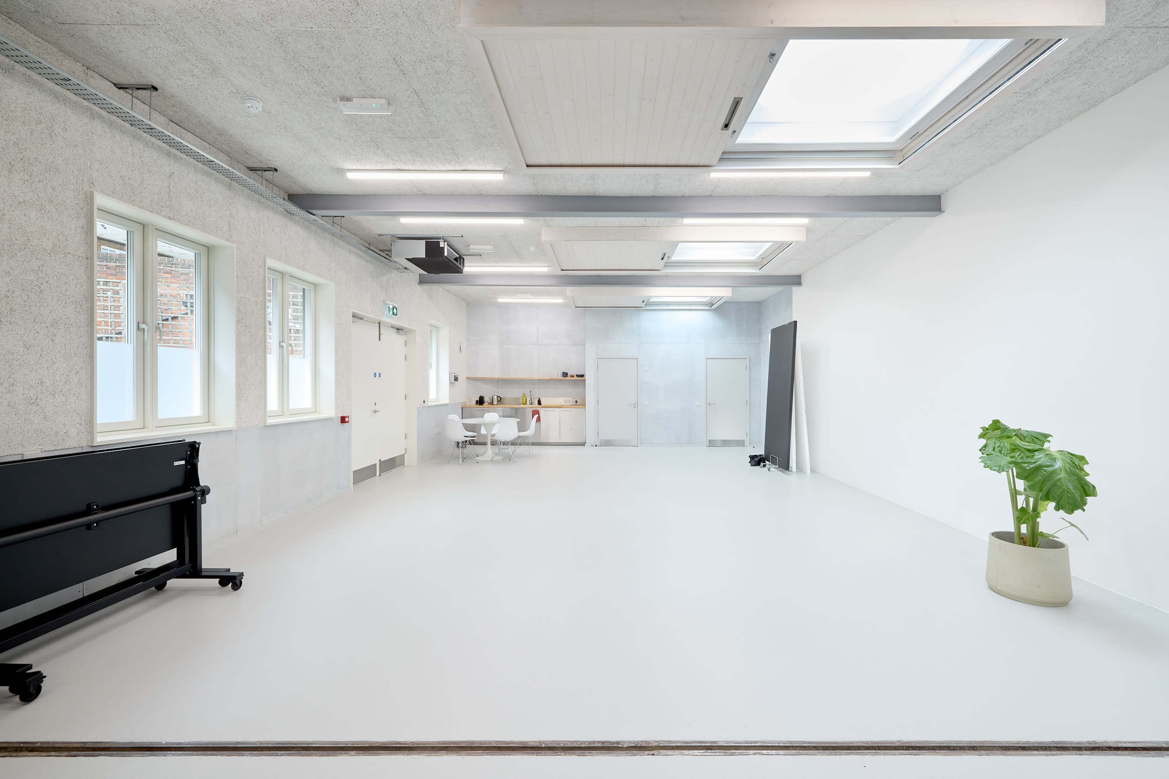 Contemporary photography studio Image in London, LONDON, ENG