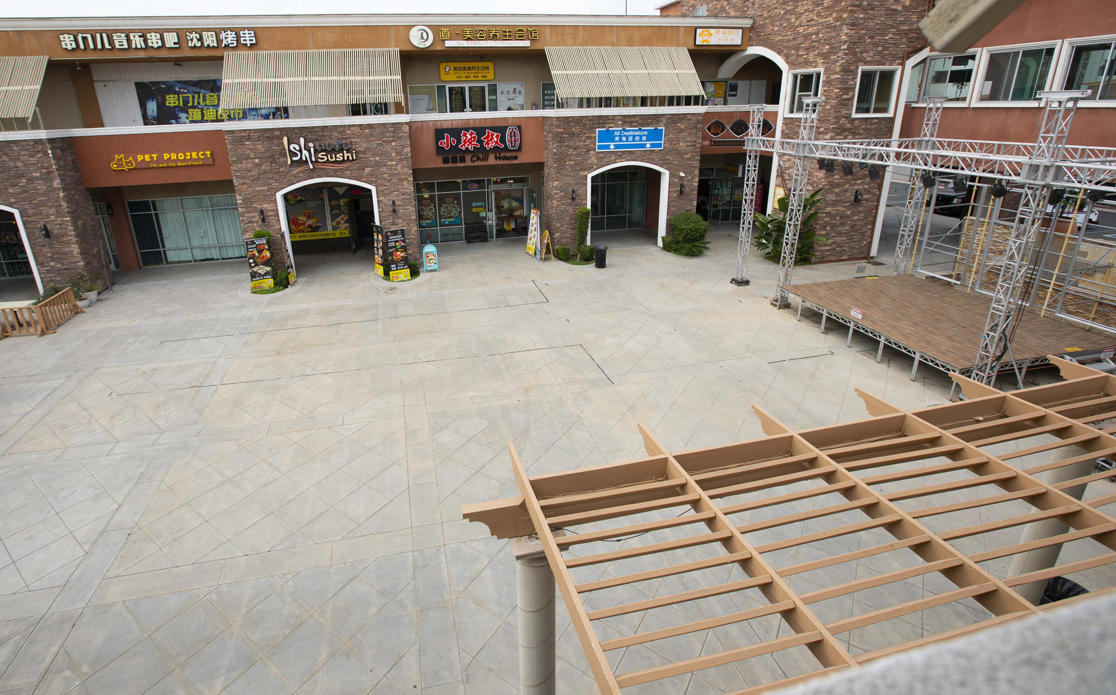 Open Plaza Courtyard with Performance Stage Image in Rowland Heights, Rowland Heights, CA