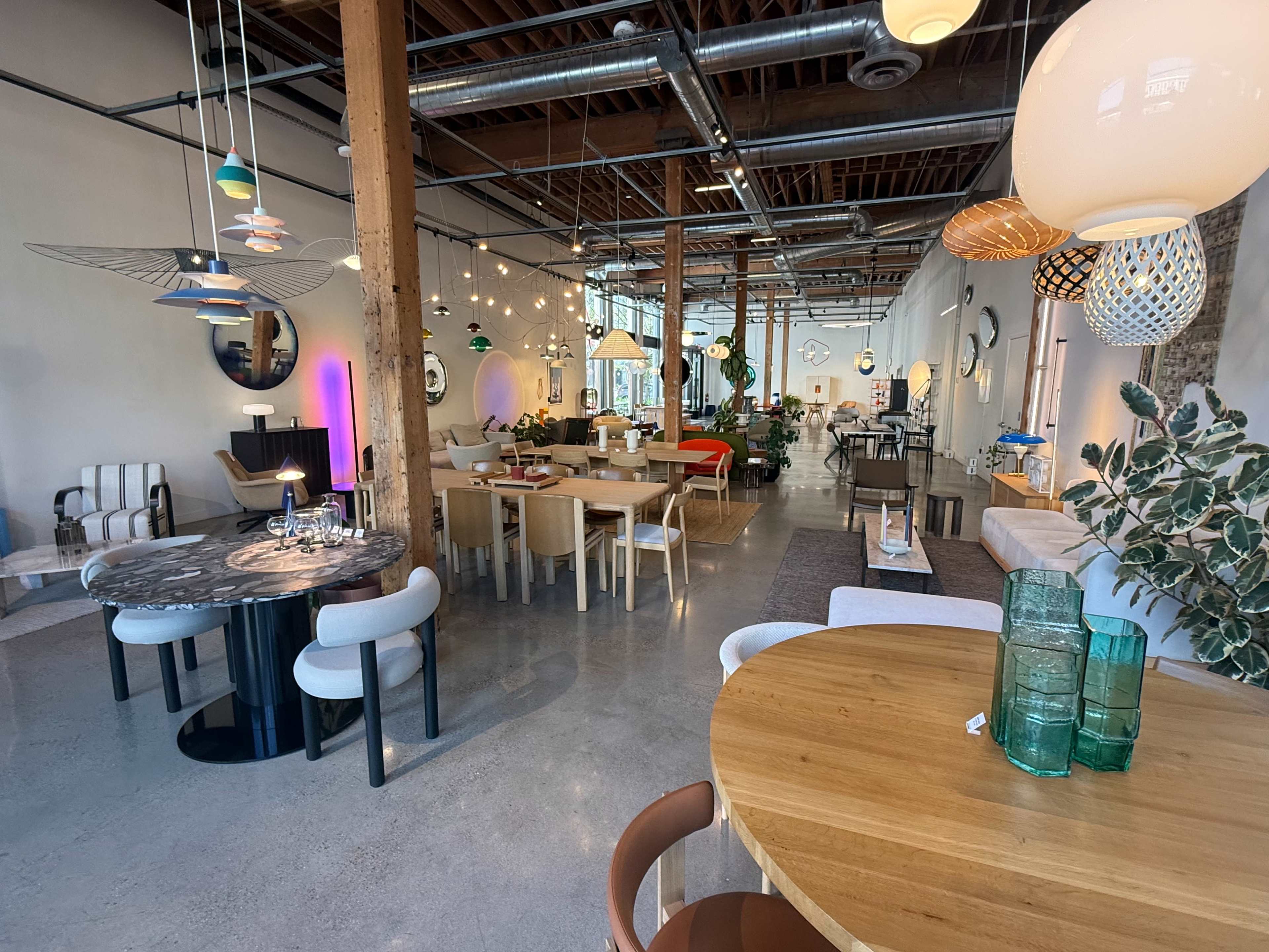 Large Modern Furniture Showroom for Video or Photo Shoots Image in Central LA, Los Angeles, CA