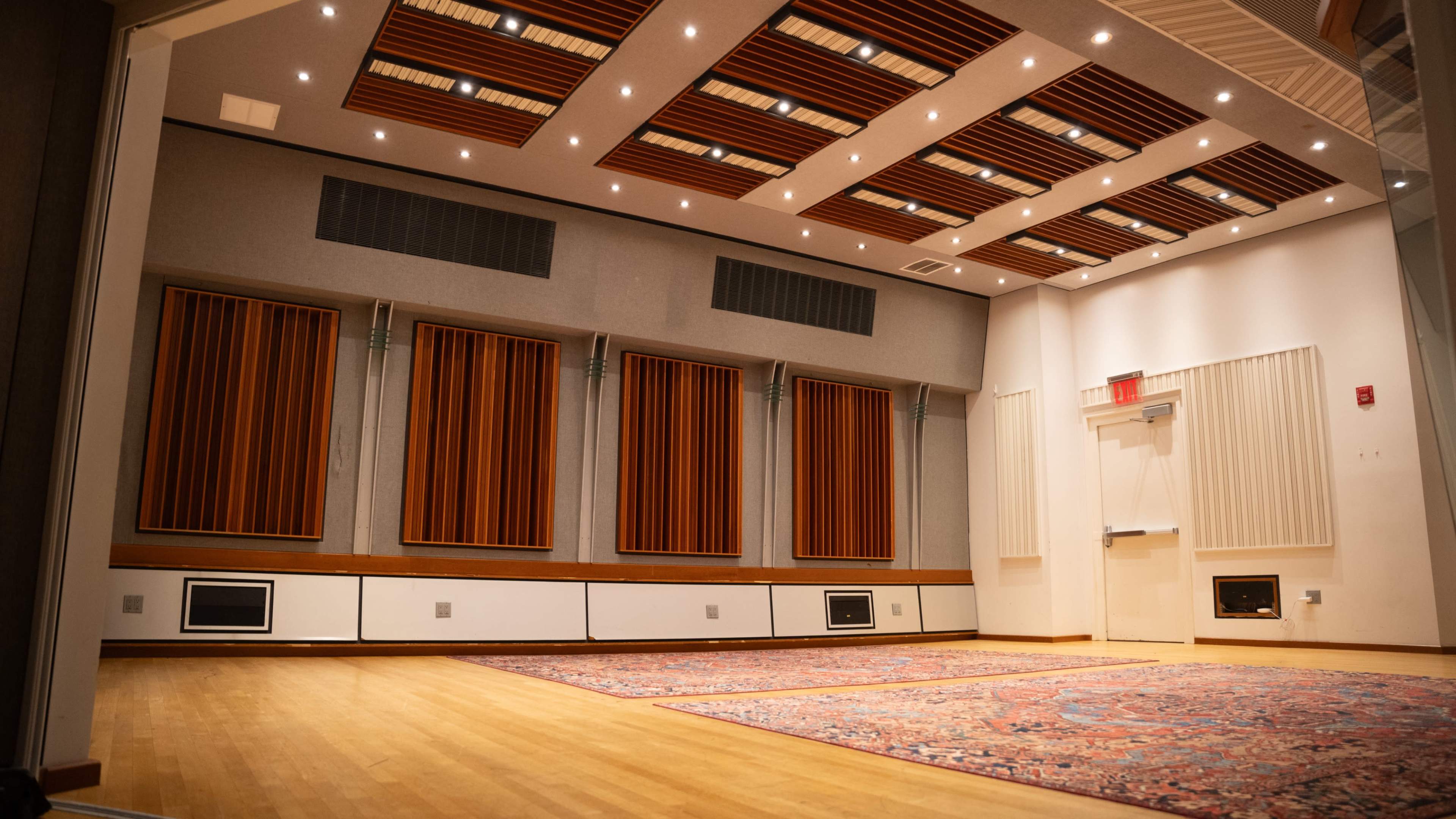Iconic Spacious Studio - Music | Video | Film Image in Midtown Manhattan, New York, NY