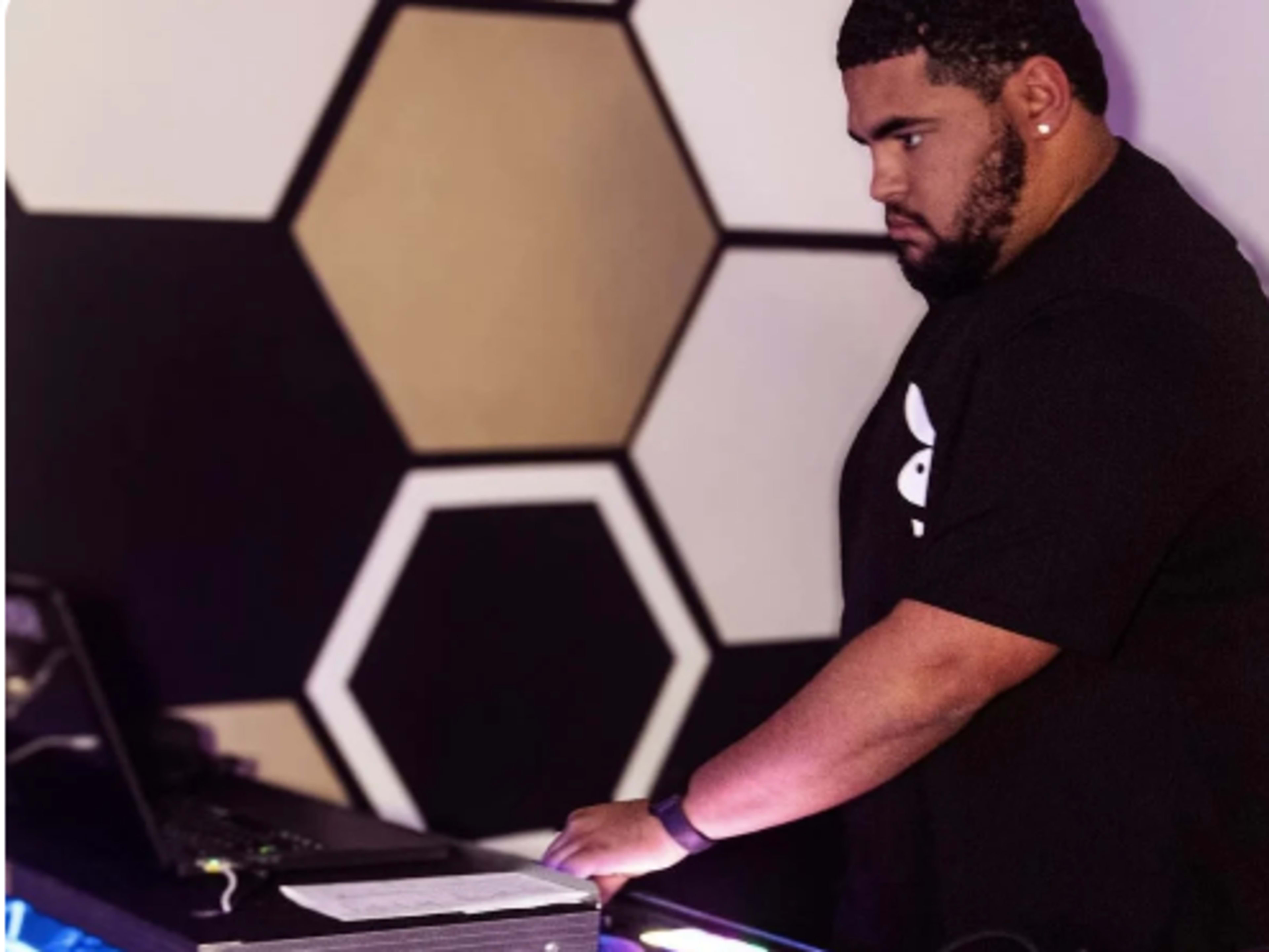 DJ/Music Entertainment