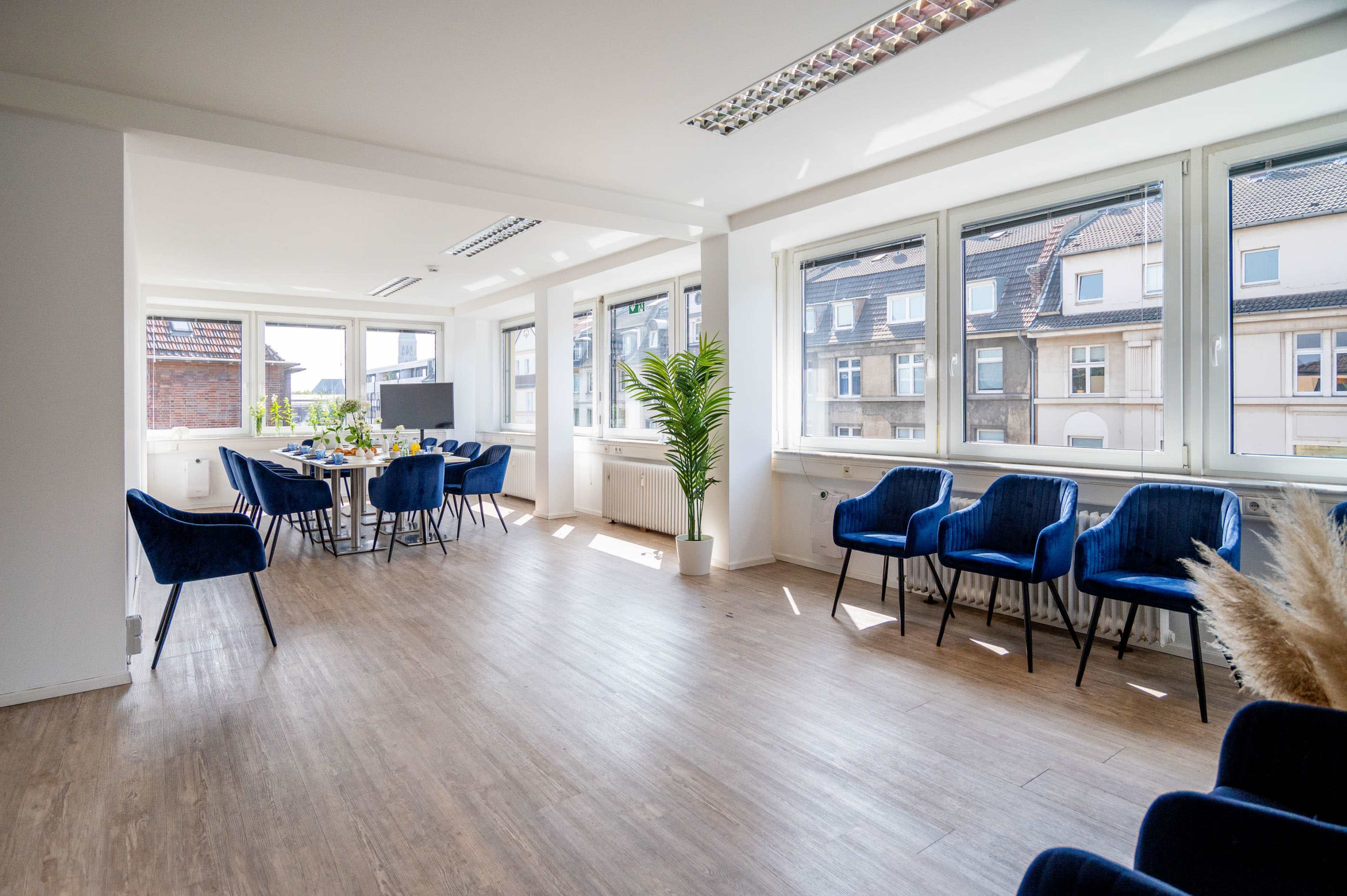 CharLoft Düsseldorf – Tageslicht-Location für Meetings, Workshops & Fotoshootings Image in Bilk, Düsseldorf