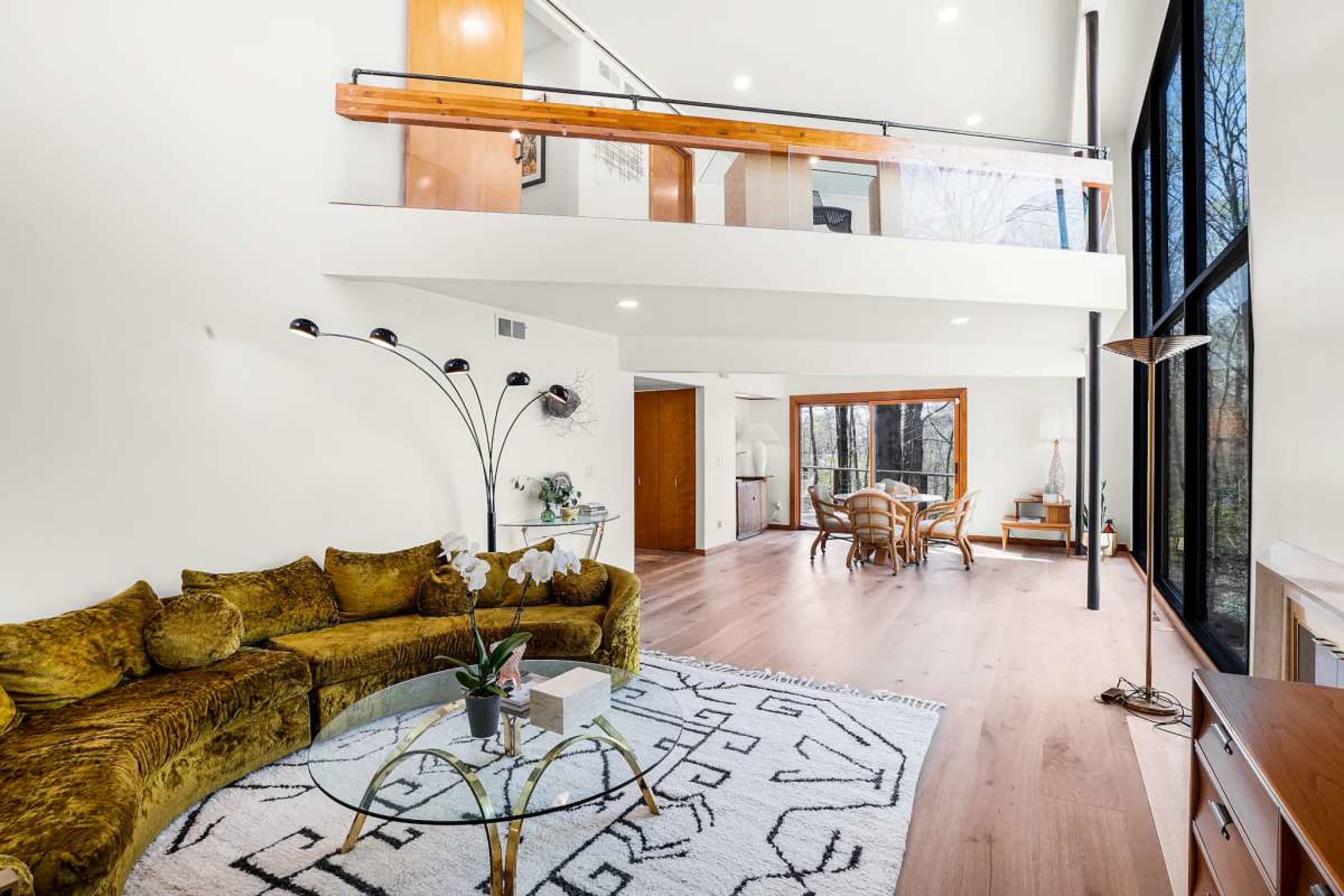Micro-Gathering Site in Nature with Private Chef's Kitchen and Award Winning Mid-Century Home Image in The New Albany Country Club, Gahanna, OH