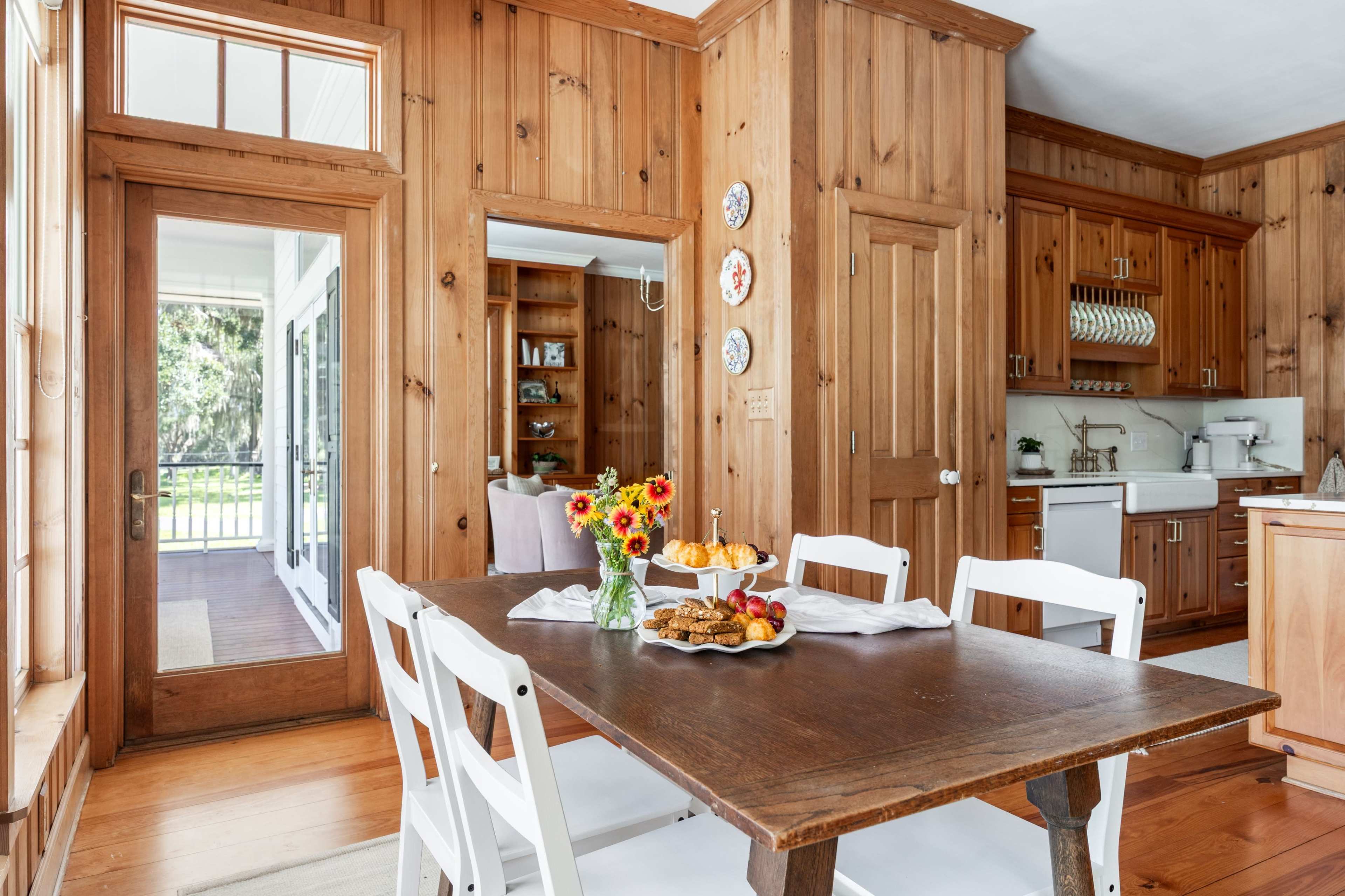 Unique luxury farmhouse on 360 acres of pastures and forest Image in Alachua, Alachua, FL