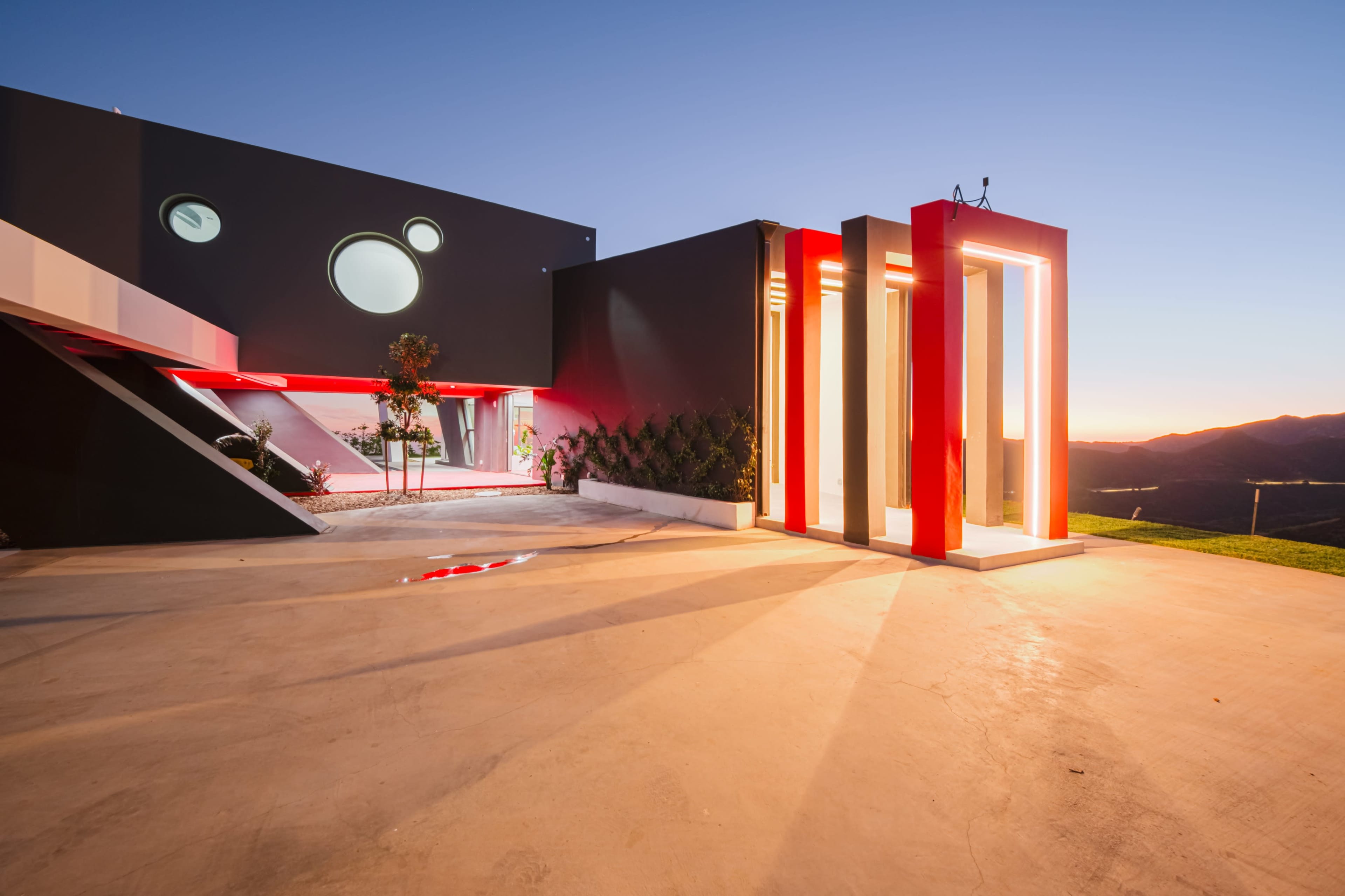 FUTURISTIC MALIBU CLIFFSIDE MASTERPIECE Image in , Malibu, CA