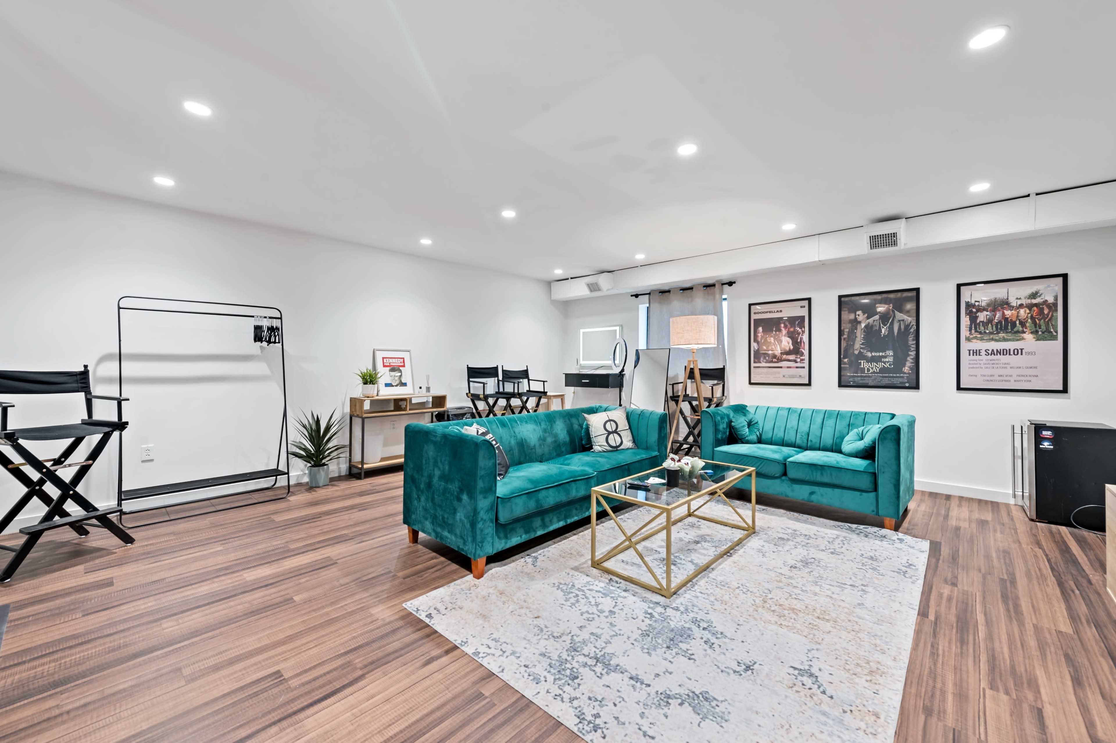 Turn-Key Podcast Sets | Blu Bear Studios Image in Norristown, Norristown, PA