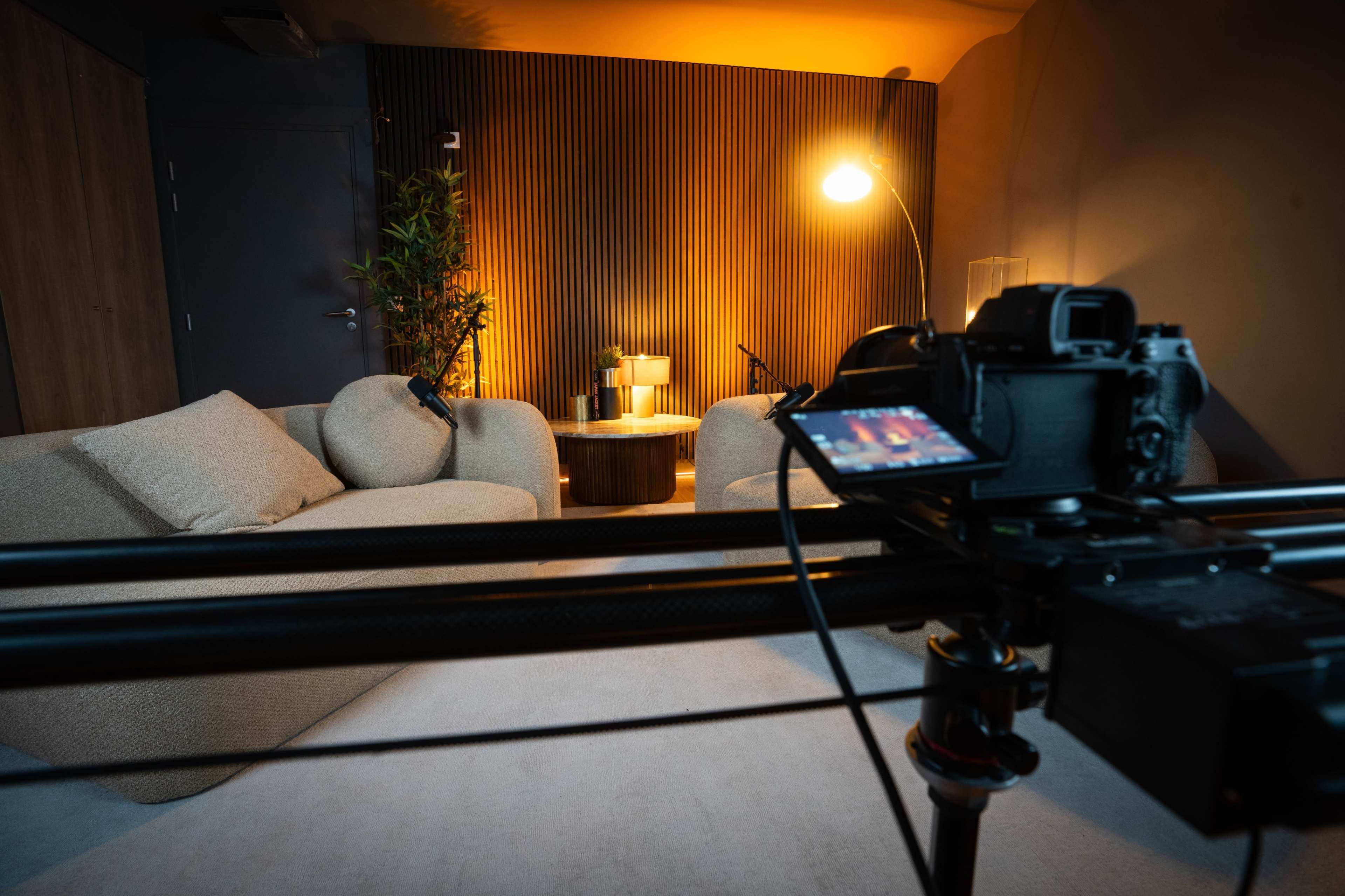 LOFT STUDIO Image in Villette, PARIS