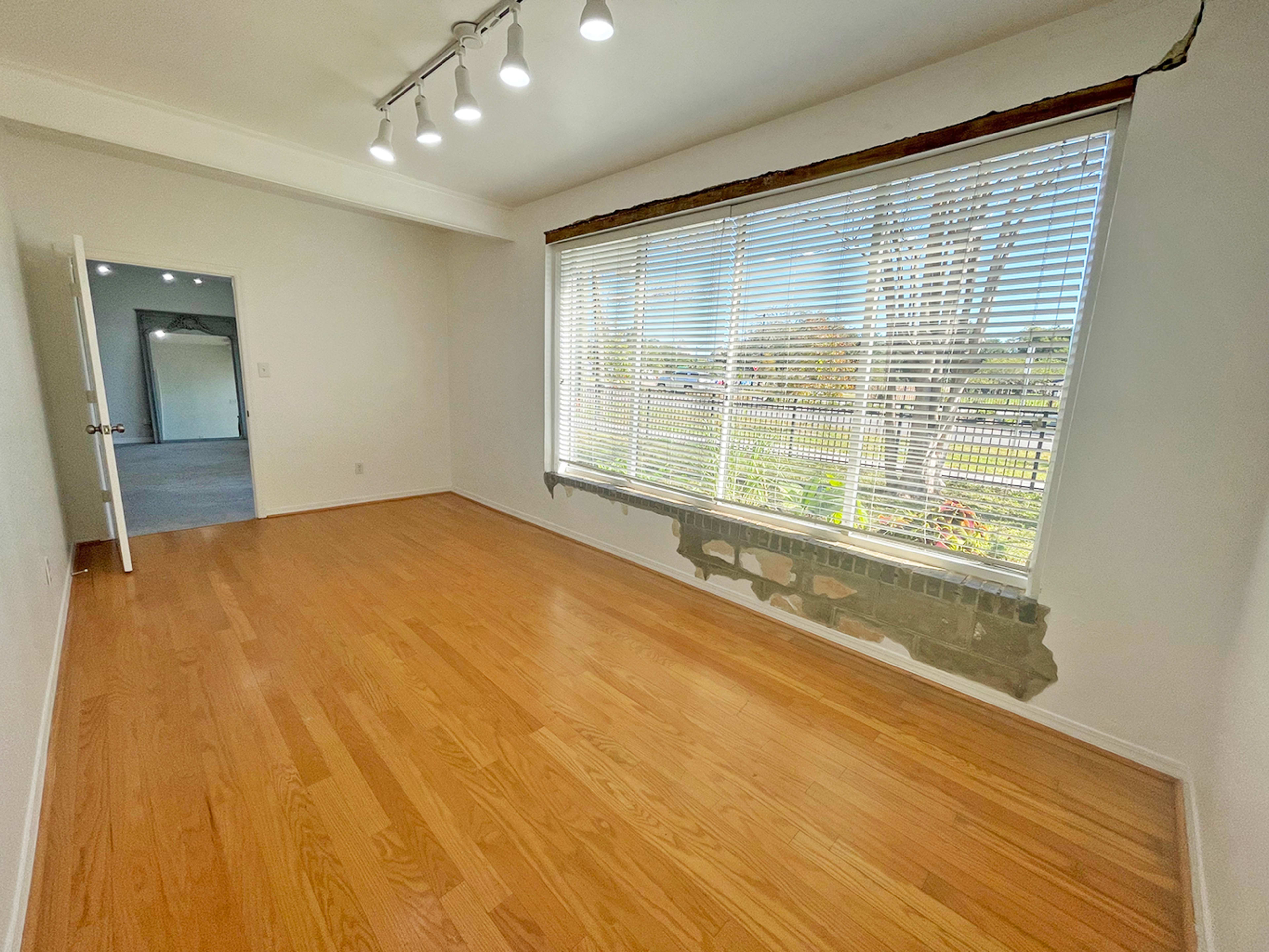 Event Space in downtown Mobile AL - Full buyout Image in Washington Square, Mobile, AL