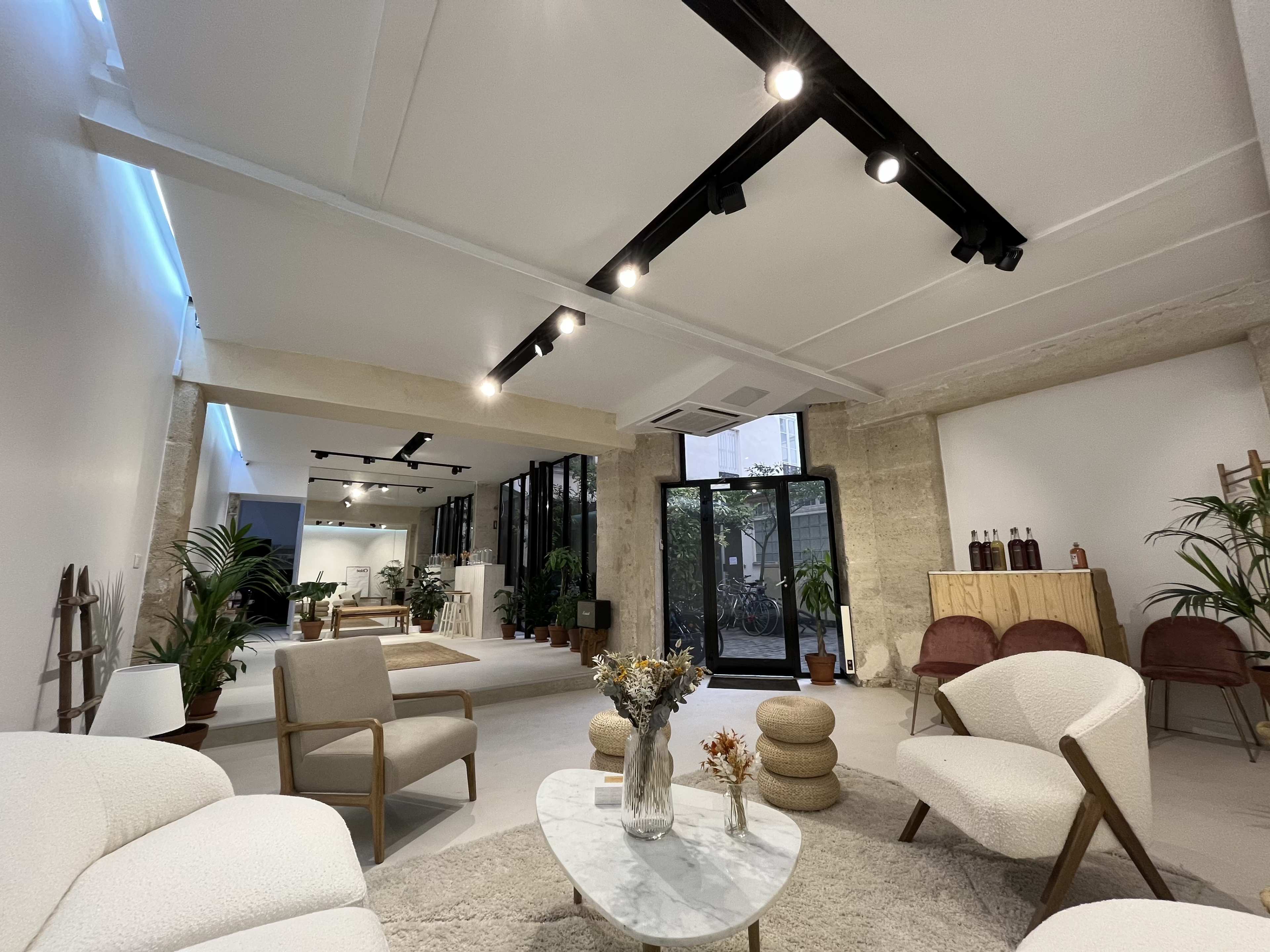 Superbe Showroom à Carreau du Temple Image in Upper Marais, Paris