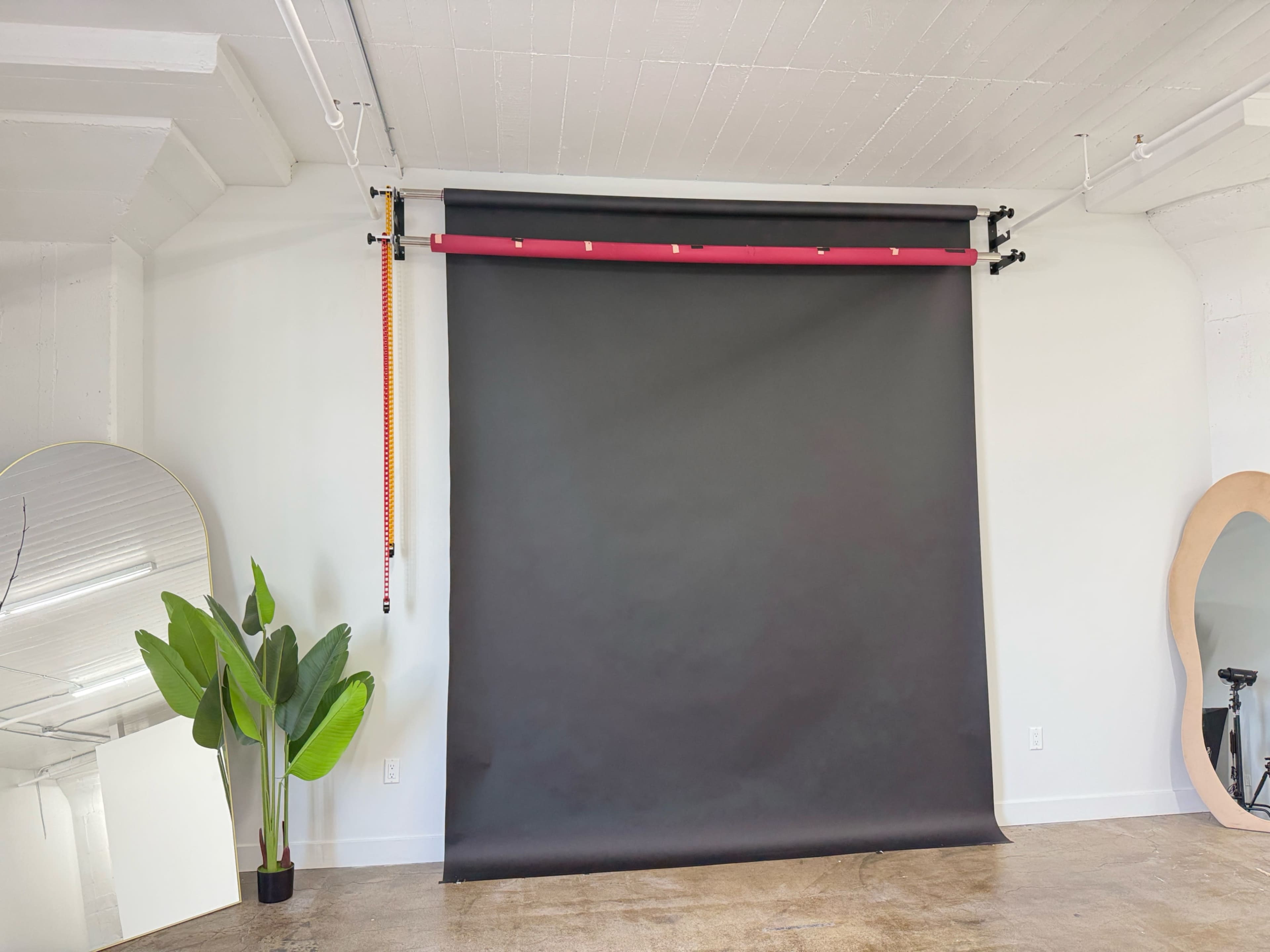 Downtown Minimalistic Studio Image in Central LA, Los Angeles, CA