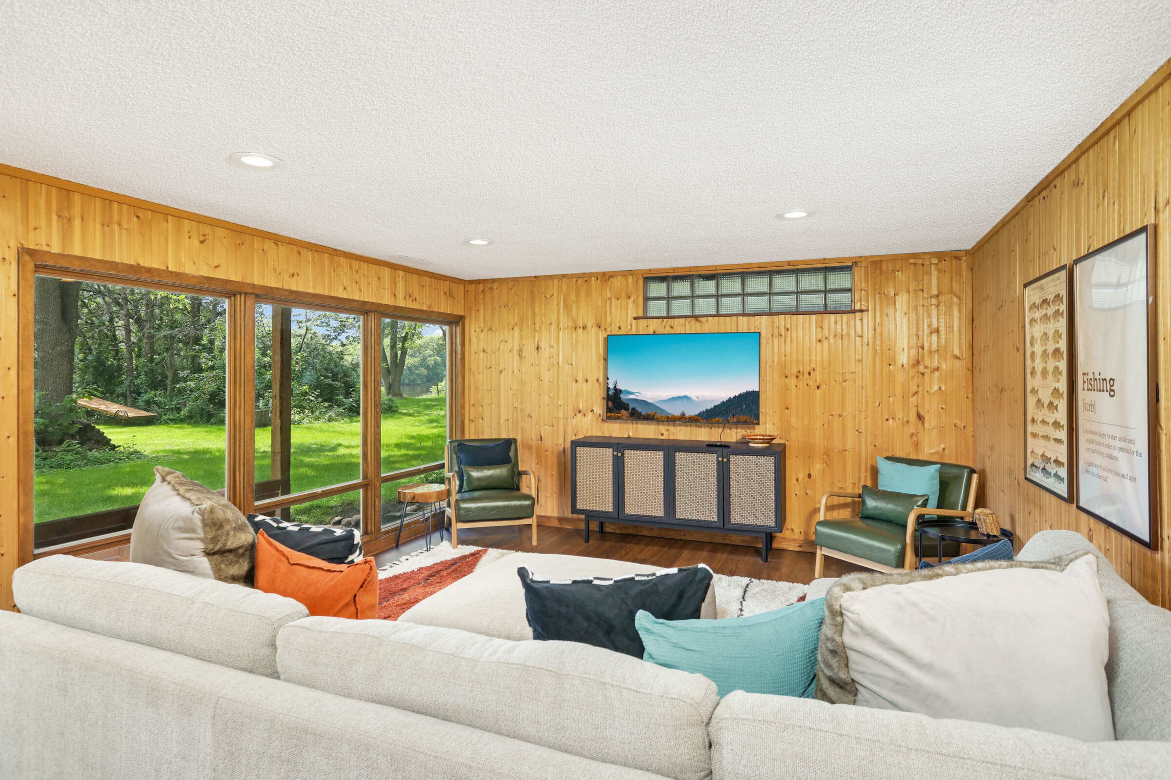 Minnesota Magic - Escape to a Riverside Retreat Image in Haven Township, St. Cloud, MN