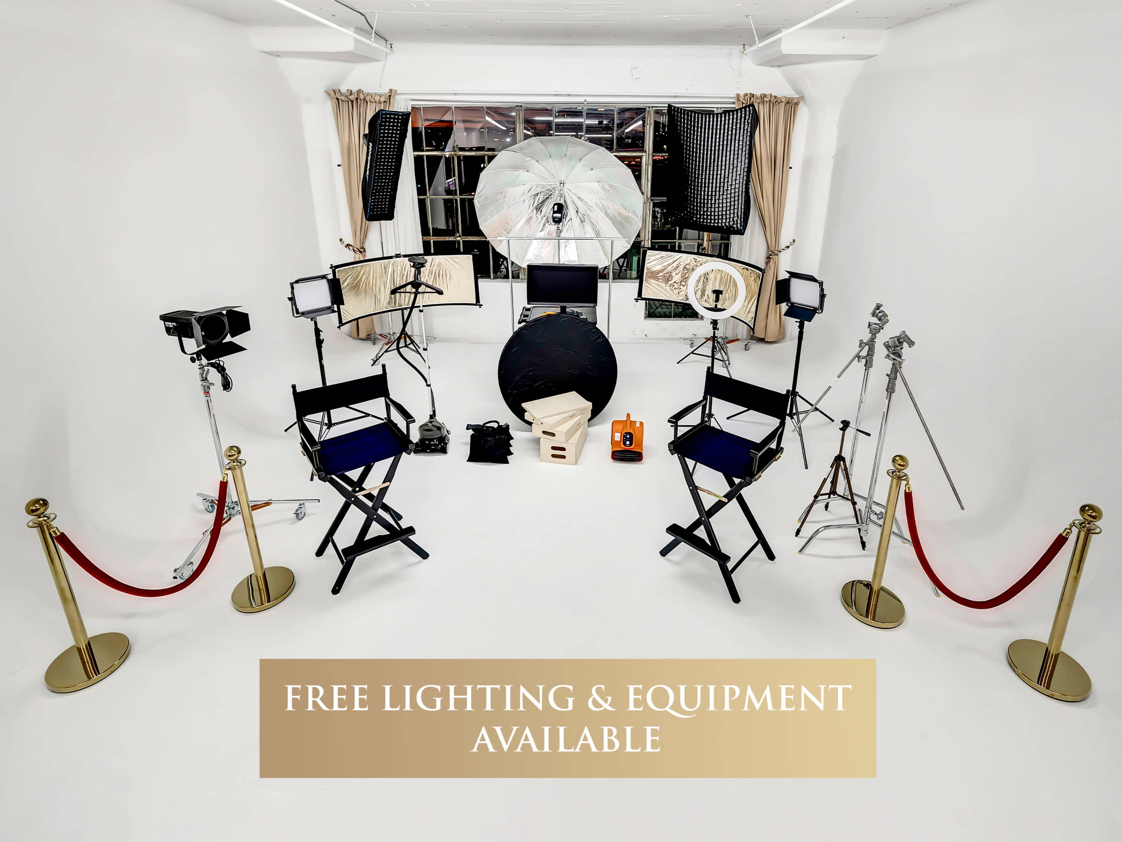 4422: Bright Natural Light Cyc Wall Studio w/ Skyline View & FREE LIGHTING/EQUIPMENT! (AC & Heater Available!) Image in Central LA, Los Angeles, CA