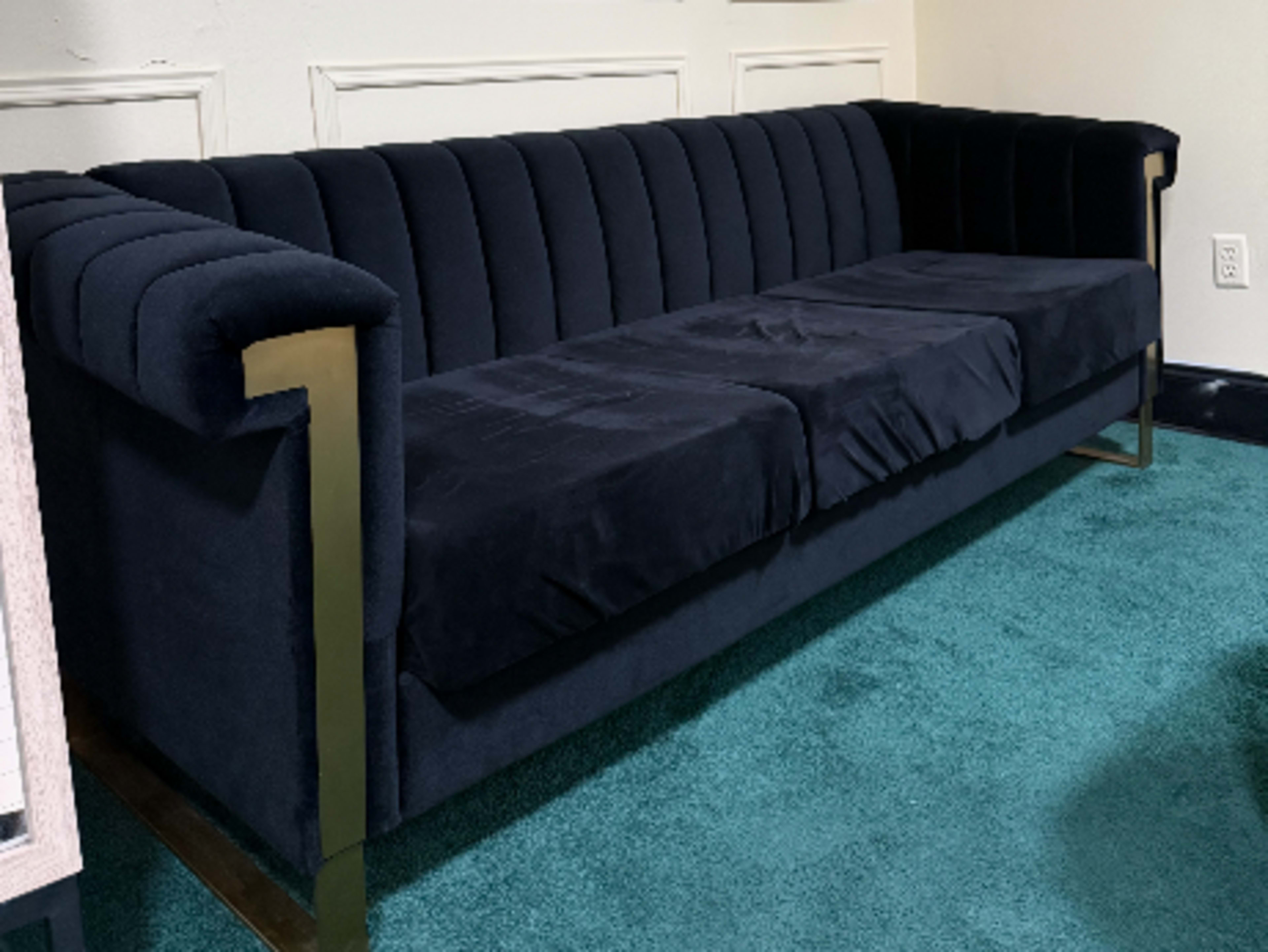 Blk couch 