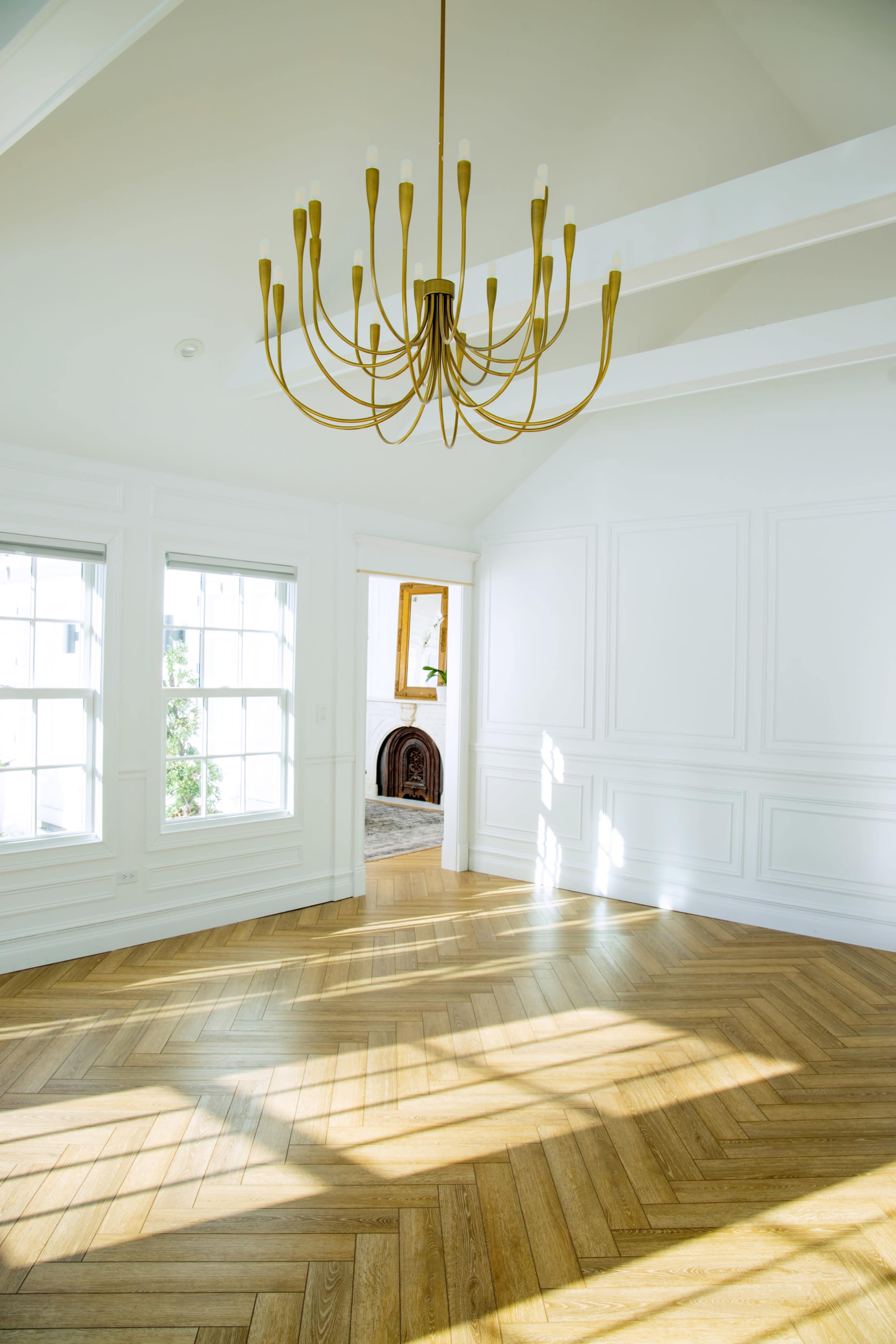 Sun-Soaked Studio with Classic French Touches & Open Floor Plan Image in Winfield Township, Warrenville, IL