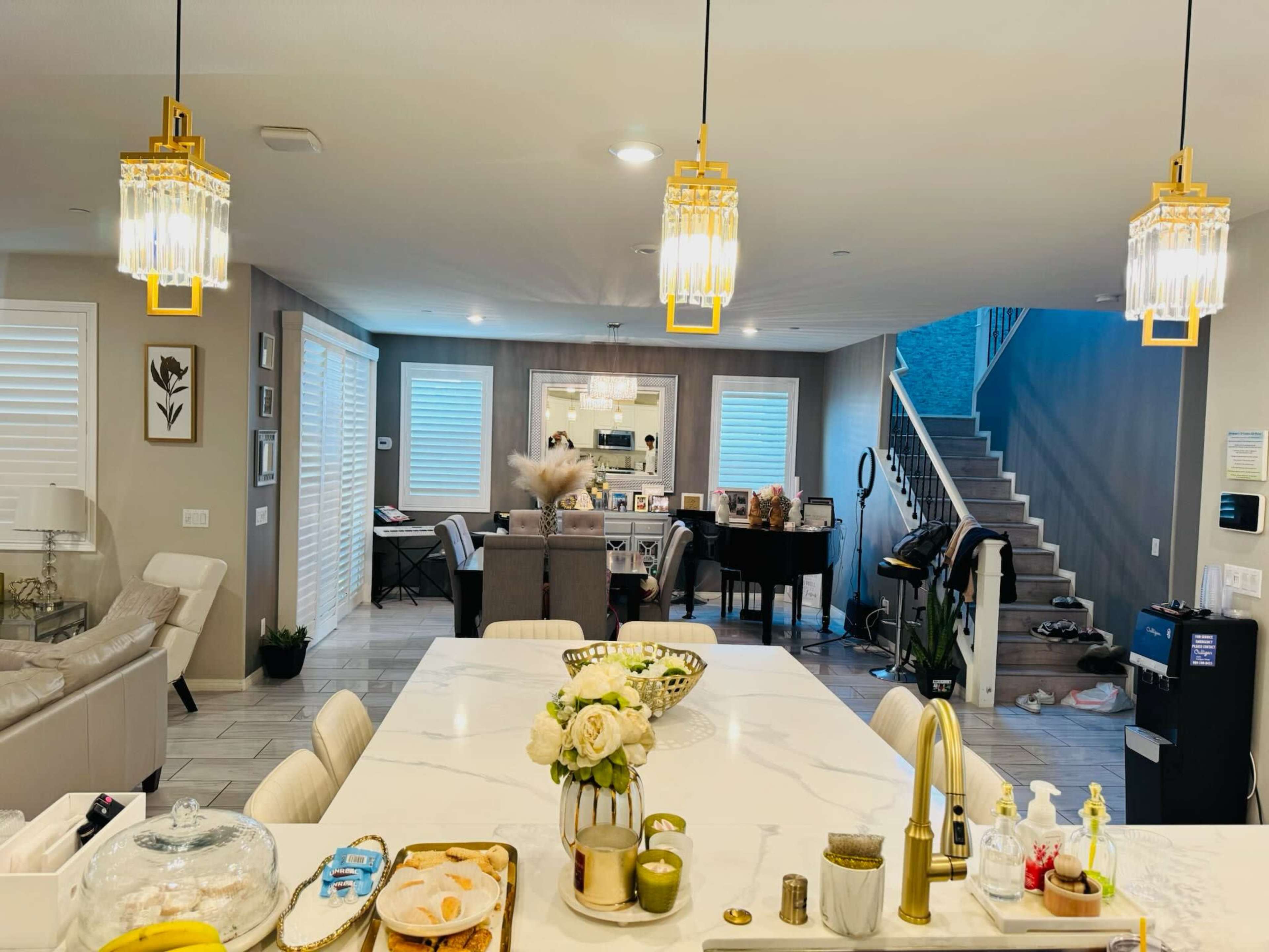 Elegant Home with Pool and Versatile Spaces for Events, Meetings, and Filming Image in Jurupa Valley, Jurupa Valley, CA