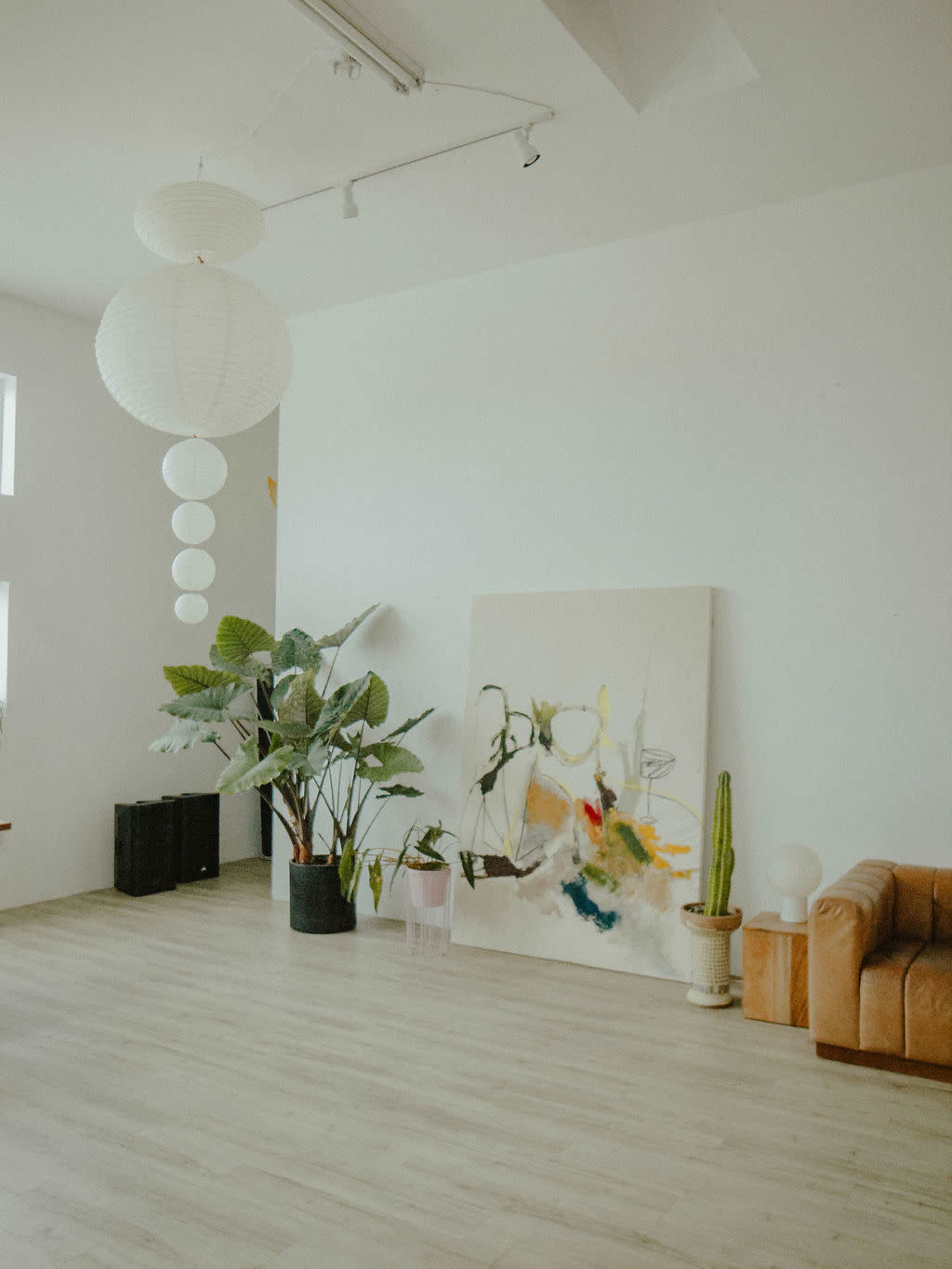 Spacious Loft with Skyline View Image in Central LA, Los Angeles, CA