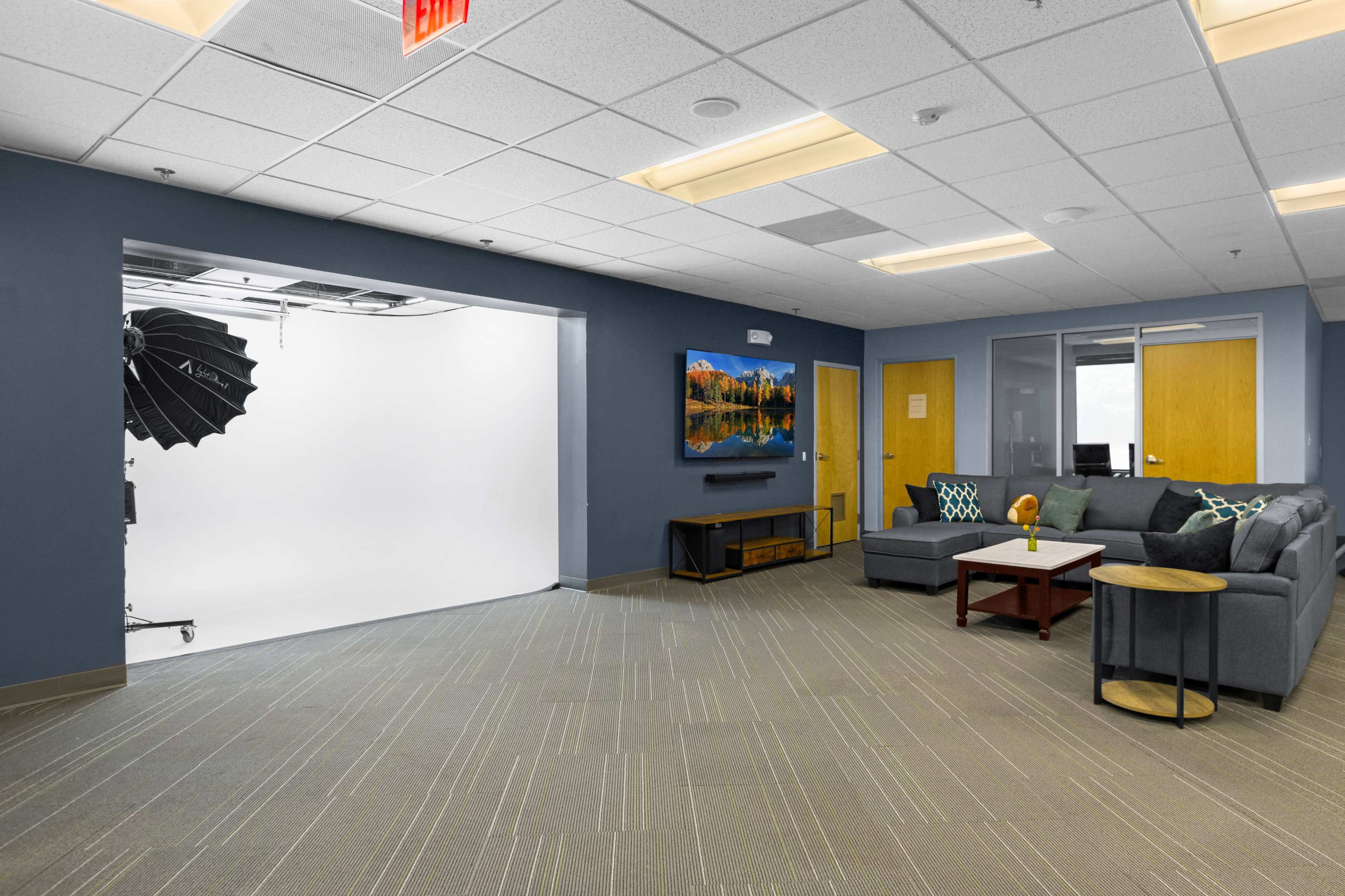 Cyclorama & Photo Studio Image in Innsbrook, GLEN ALLEN, VA