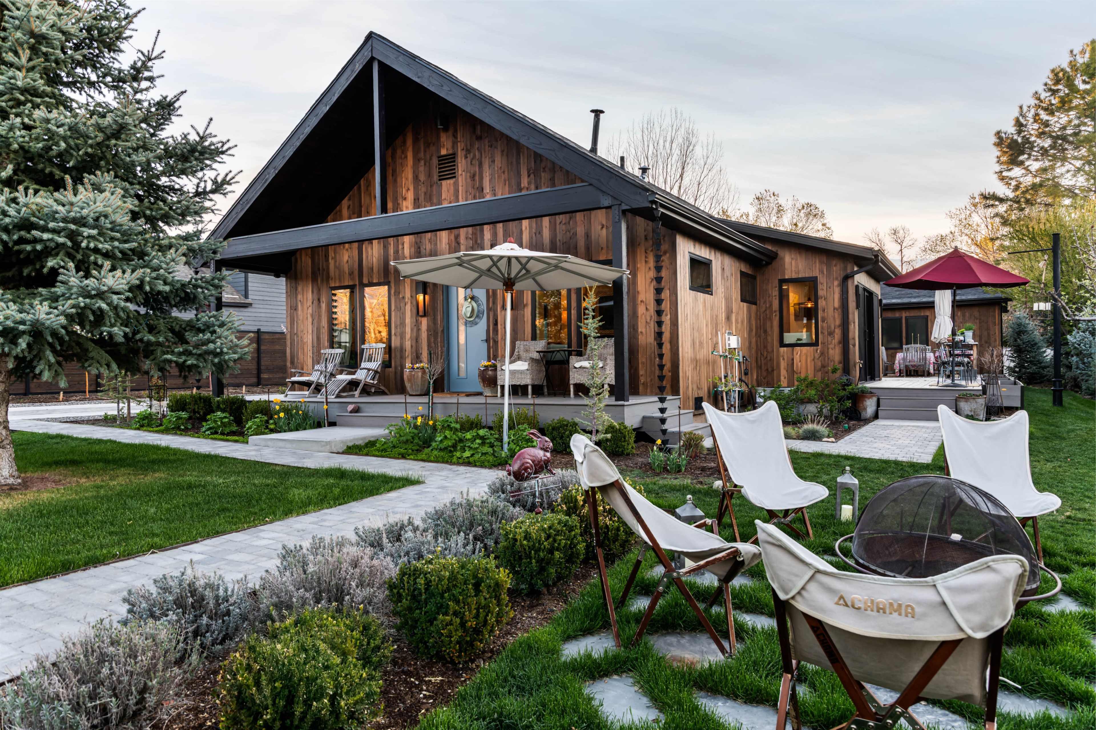 Charming Mountain Home With Modern And Rustic Touches Throughout The Property. Exterior Garden And Deck Have A European Aesthetic Image in Midway, Midway, UT