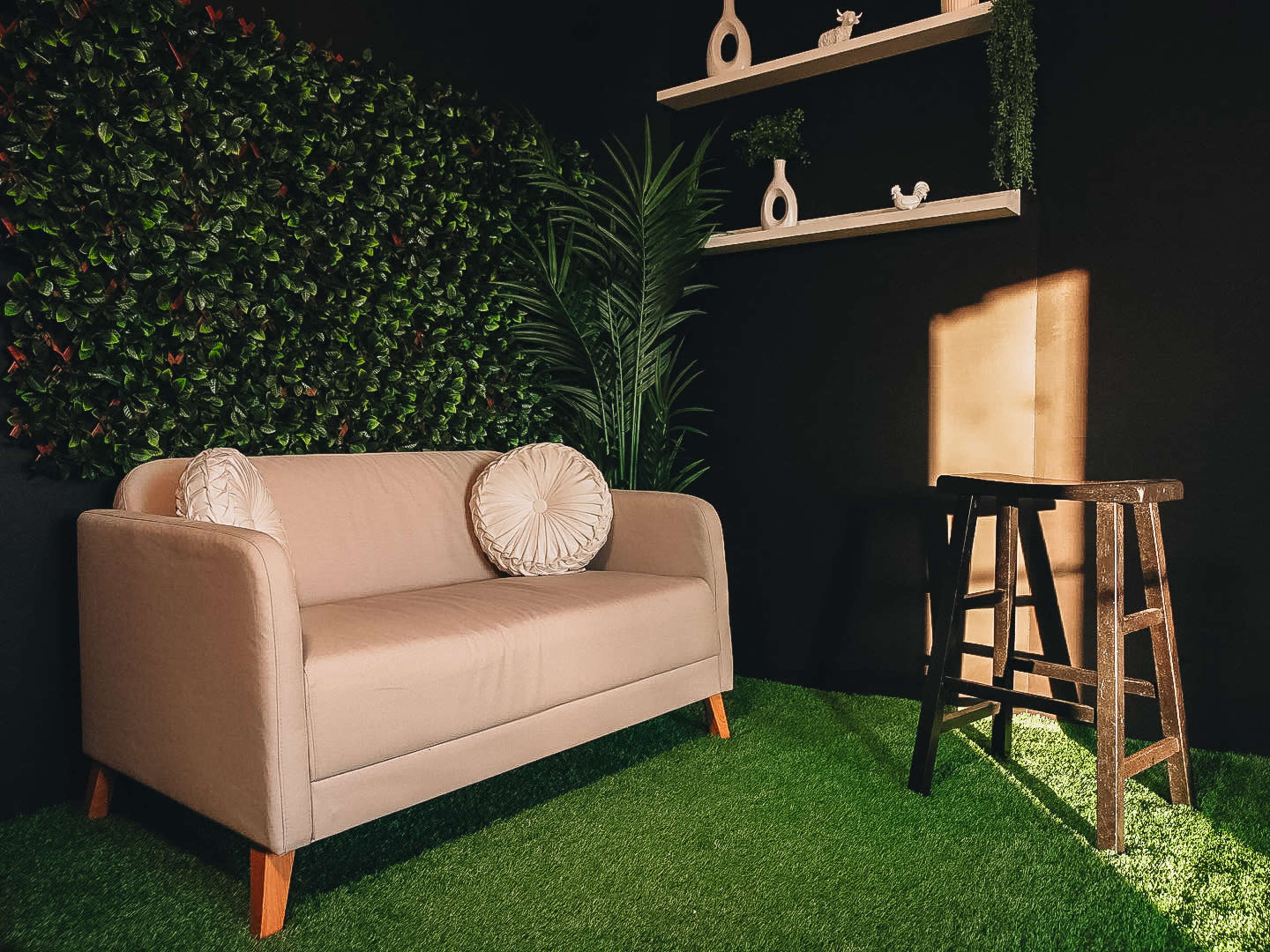 5 themed sets for video/photo, audio booth, 7 foot paper backdrops. Image in Hammonton, Hammonton, NJ