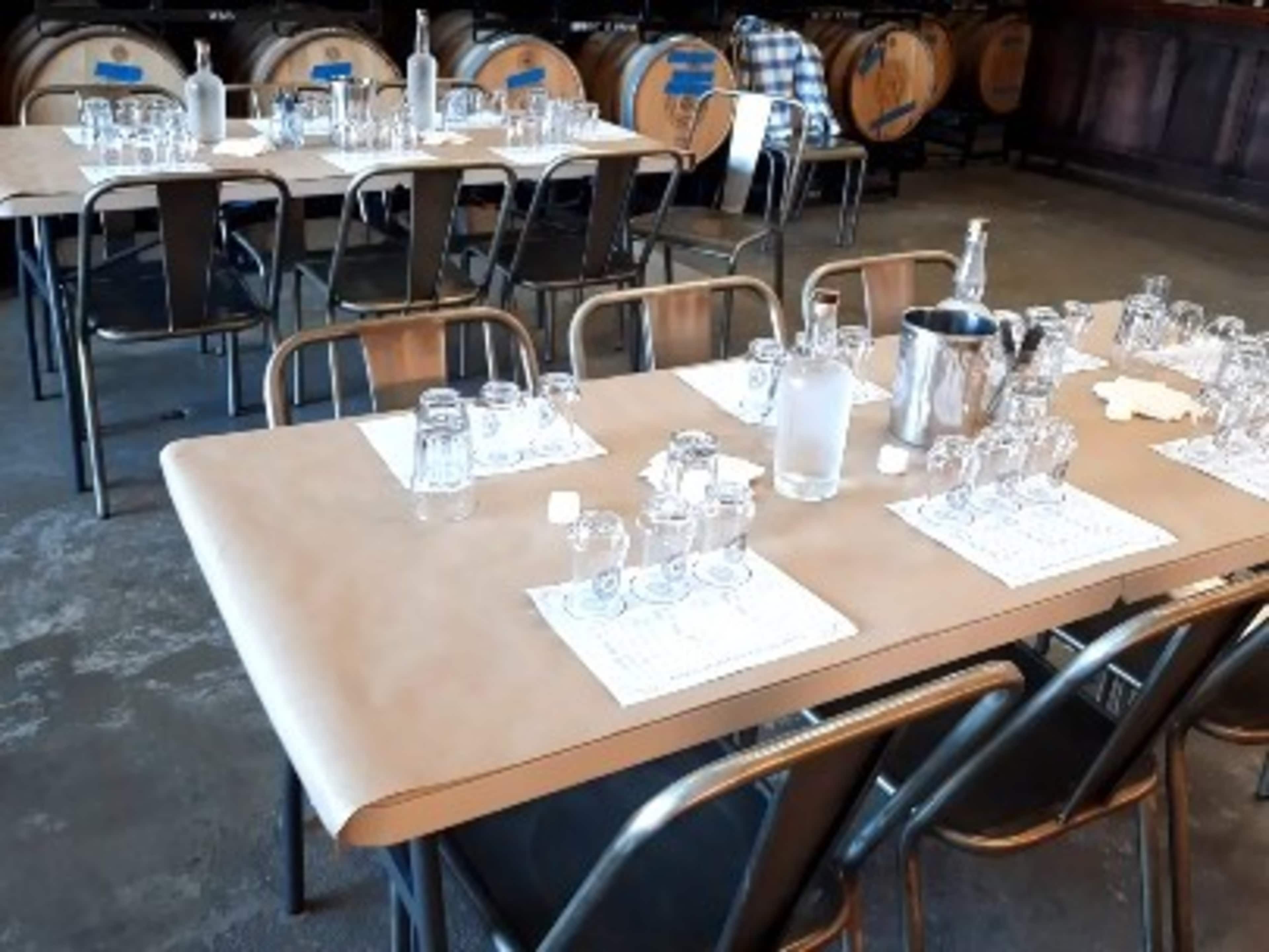 6ft table & 6 chairs