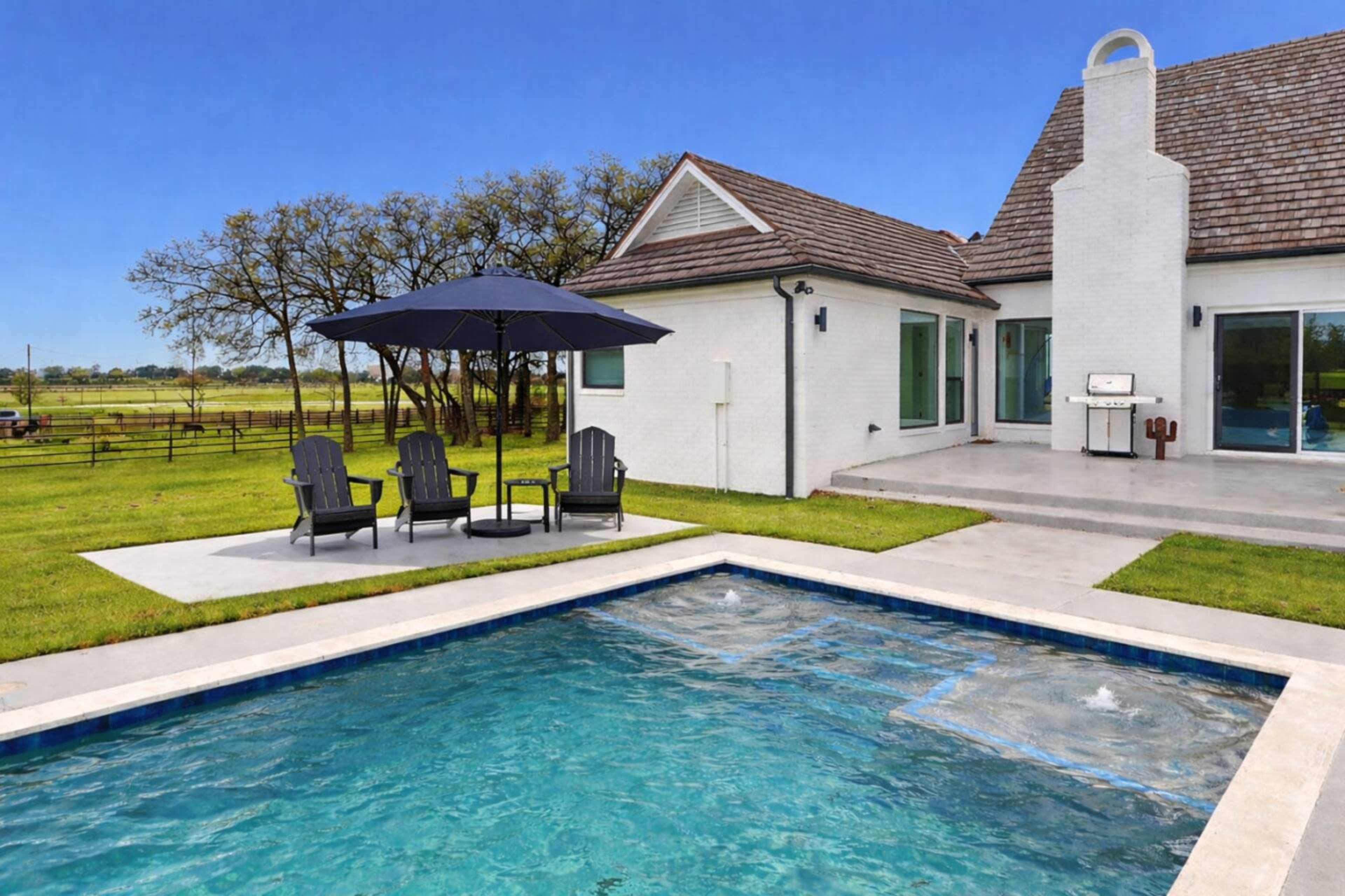 Private Countryside Pool Escape Image in , Bryan, TX