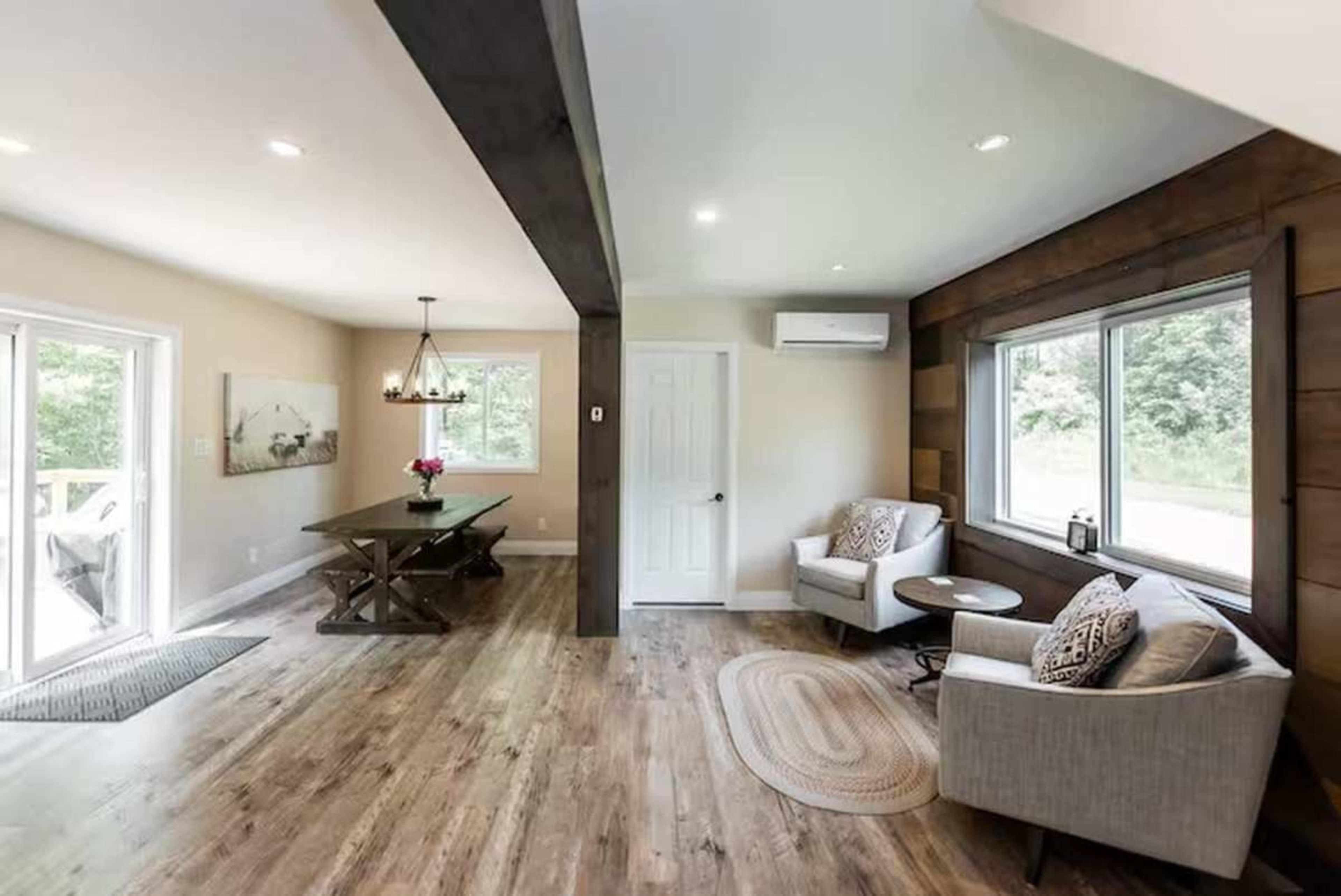 Red Barn With Scenic Wooded, Farm and Country Setting Image in Malahide, Aylmer, ON