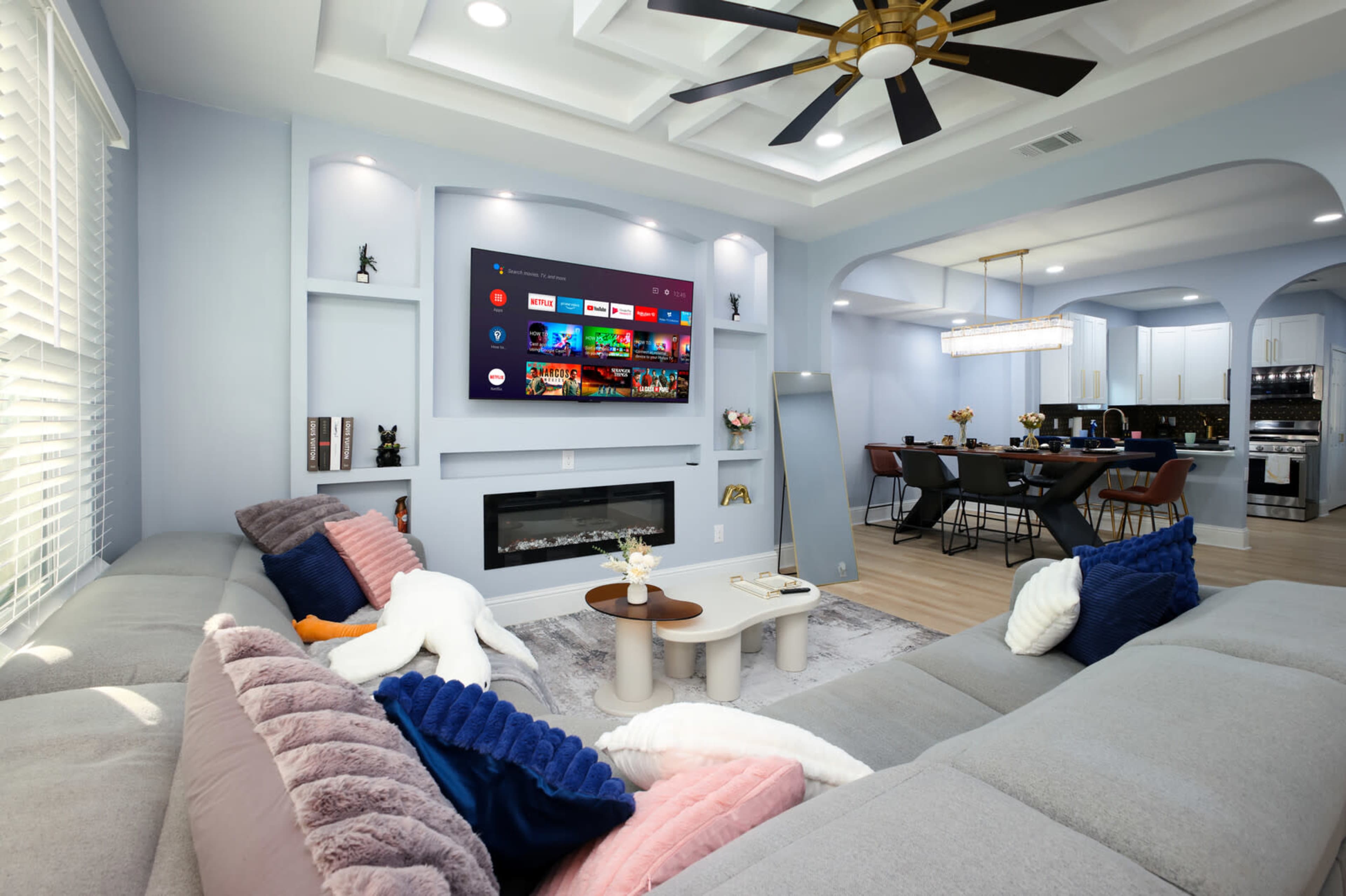 Entire Luxury Home with Heated Pool & Hot tub, 10 min downtown Image in Near Northwest, San Antonio, TX