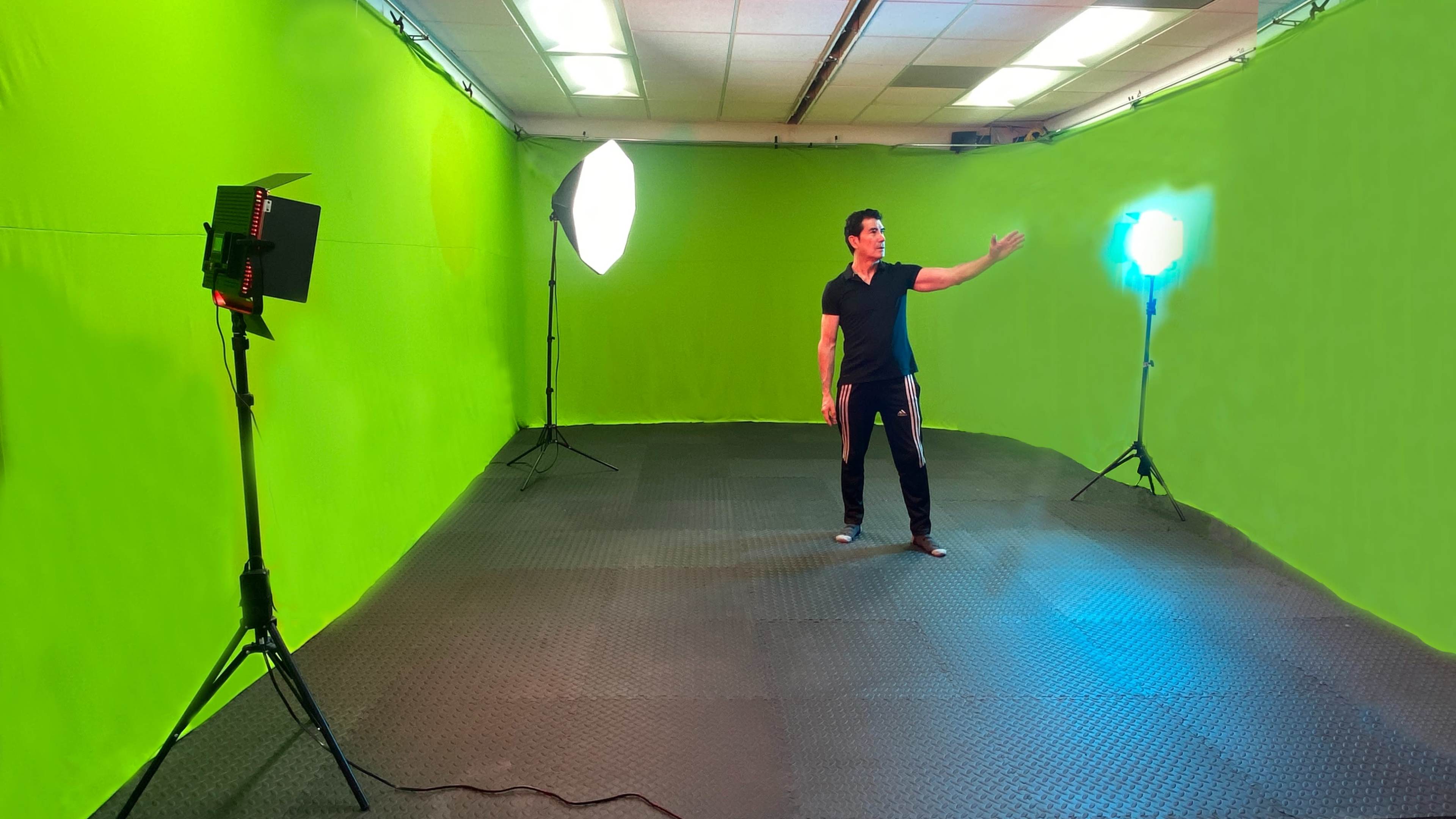 Nice studio with Green screen, black or white backgrounds Image in Reseda, Reseda, CA