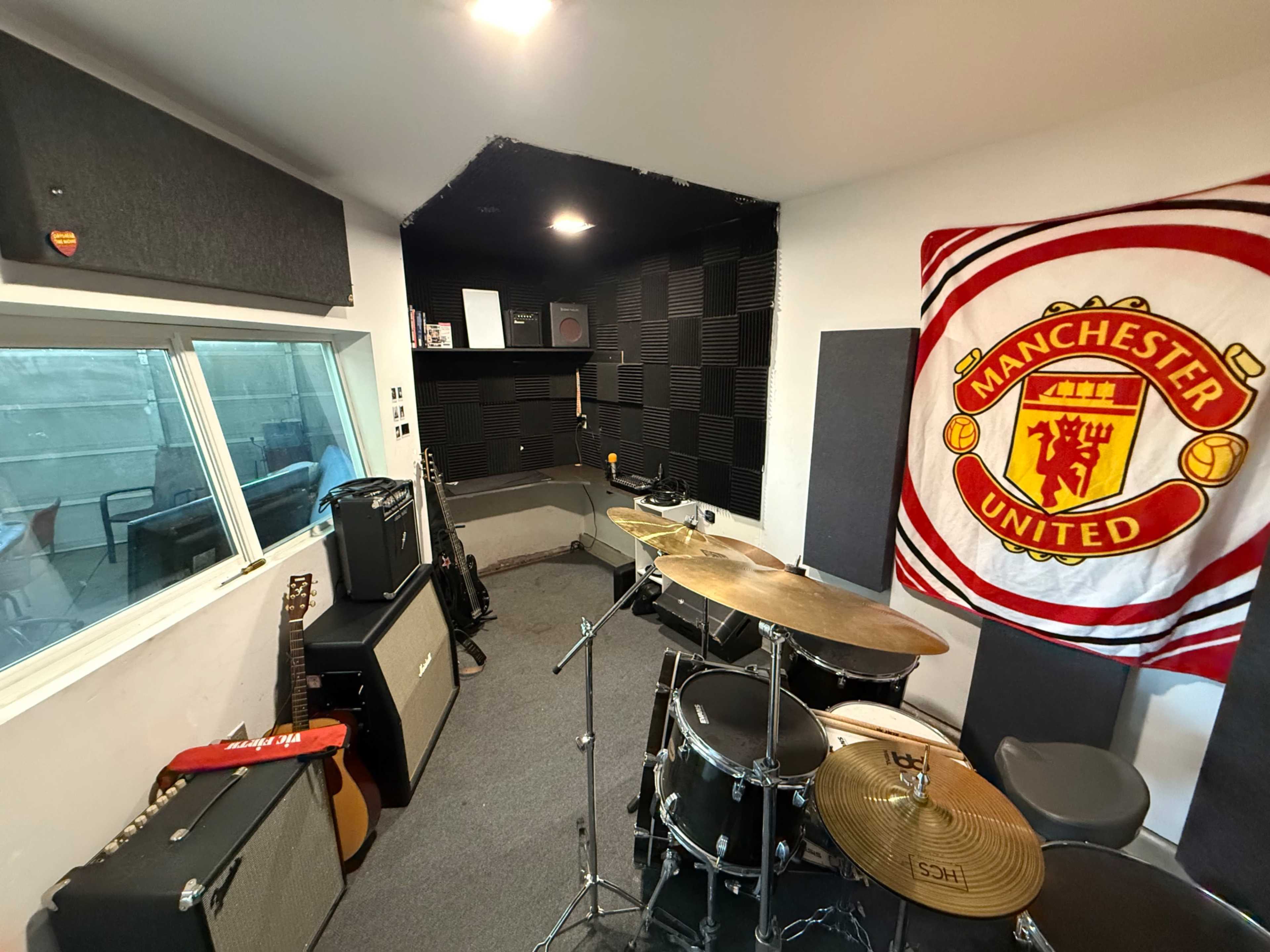 Garage Recording Studio Image in Glendora, glendora, CA
