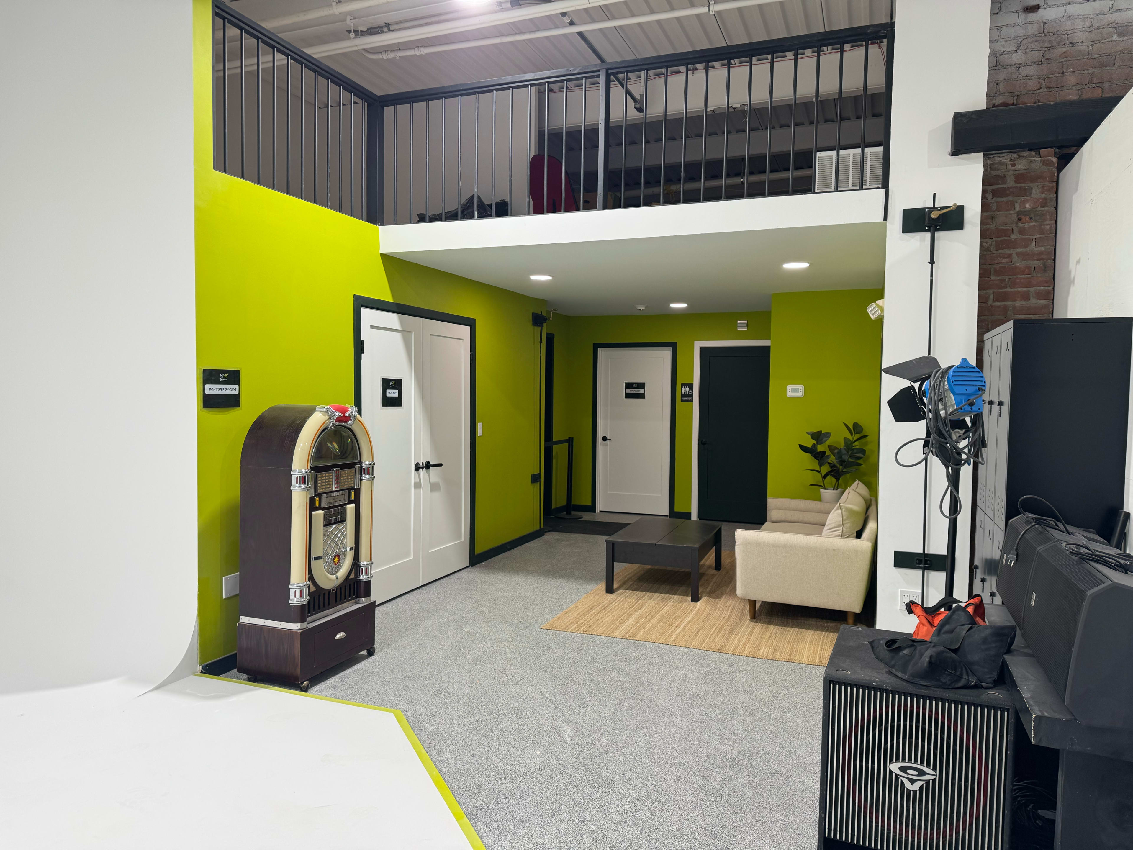 Photo/Video Studio (Norwalk, CT) - White CYC Wall Image in Norwalk, Norwalk, CT