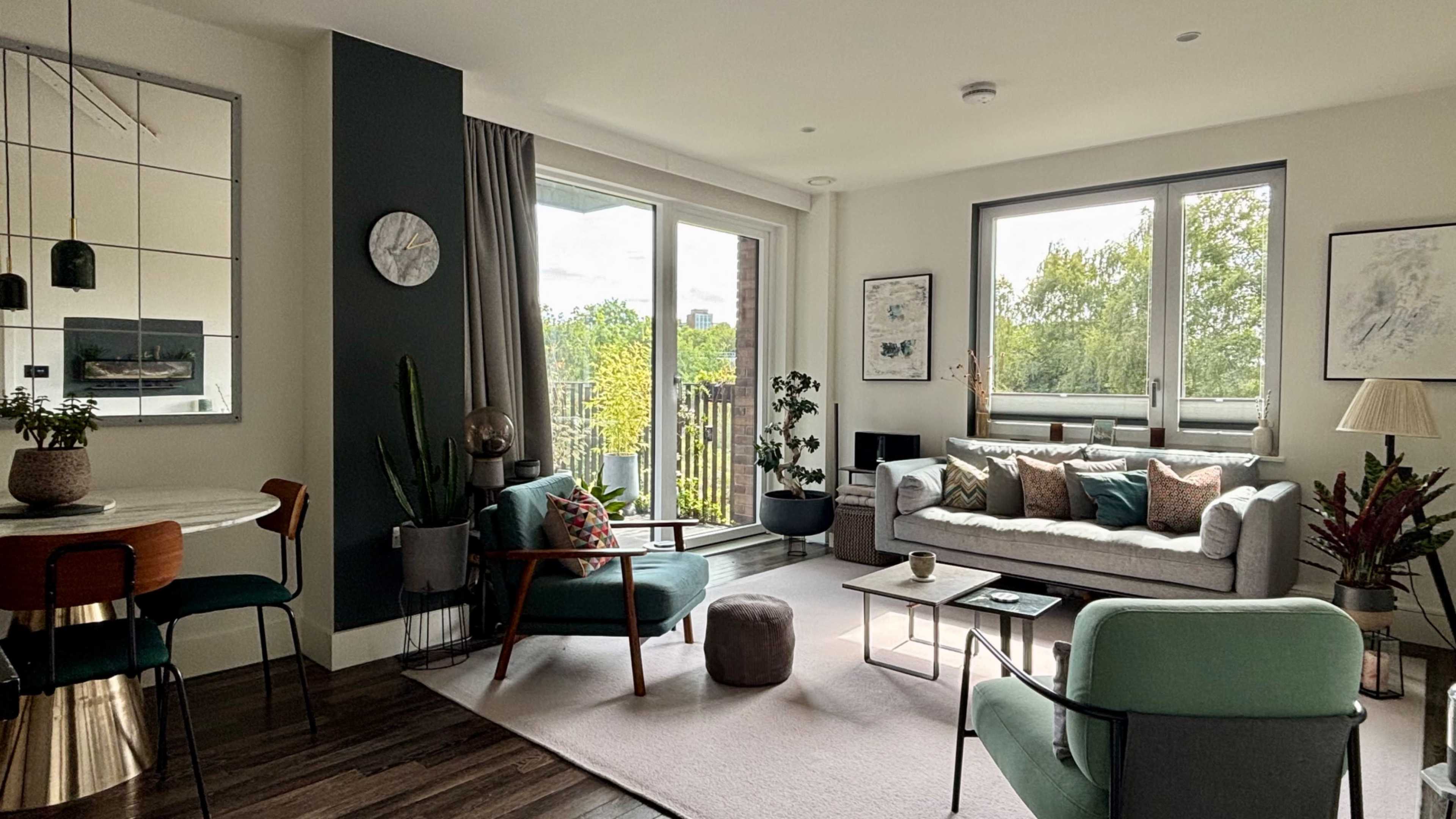 Modern & bright living space Image in London, London, ENG