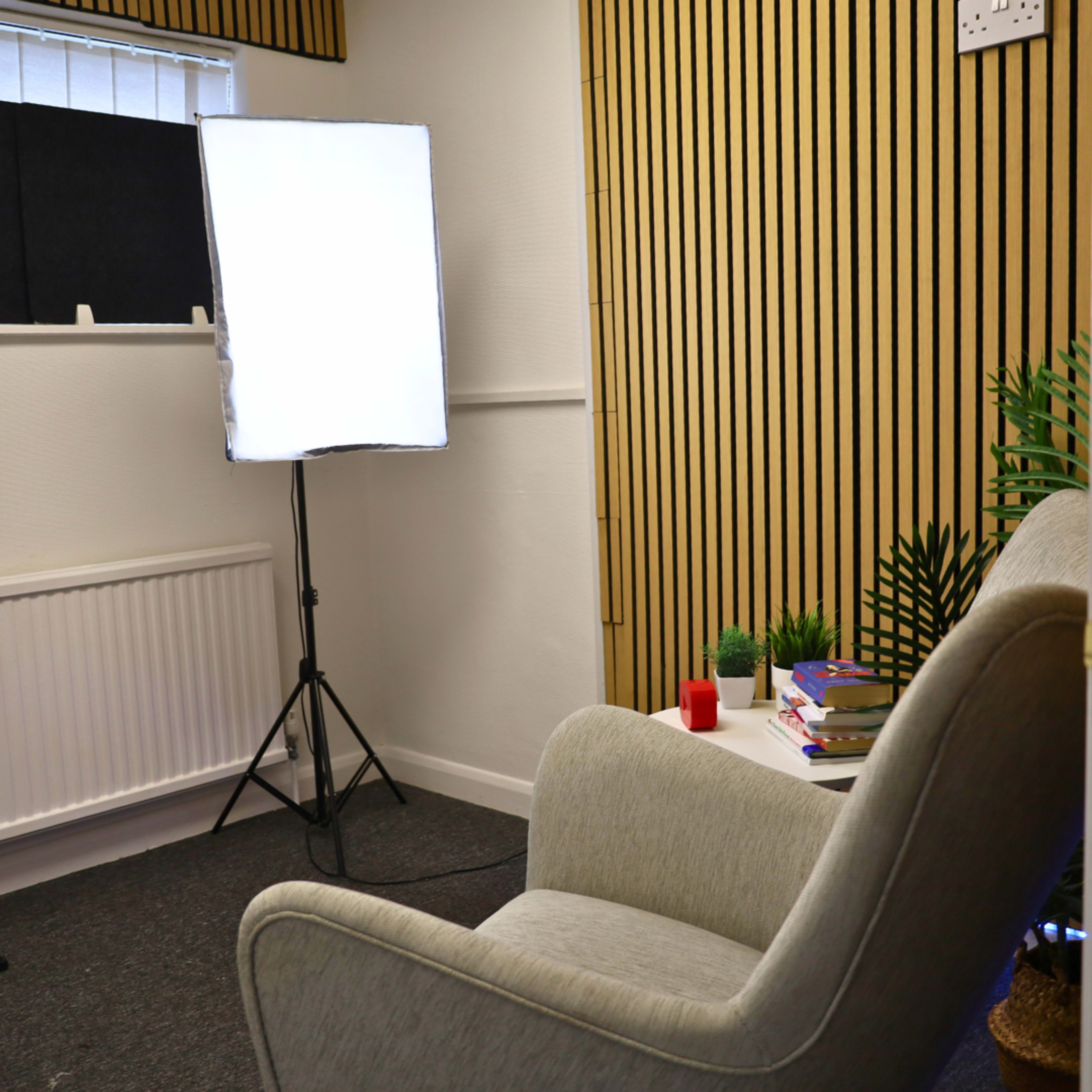 Modern Recording Studio Image in Countesthorpe, Leicester, ENG