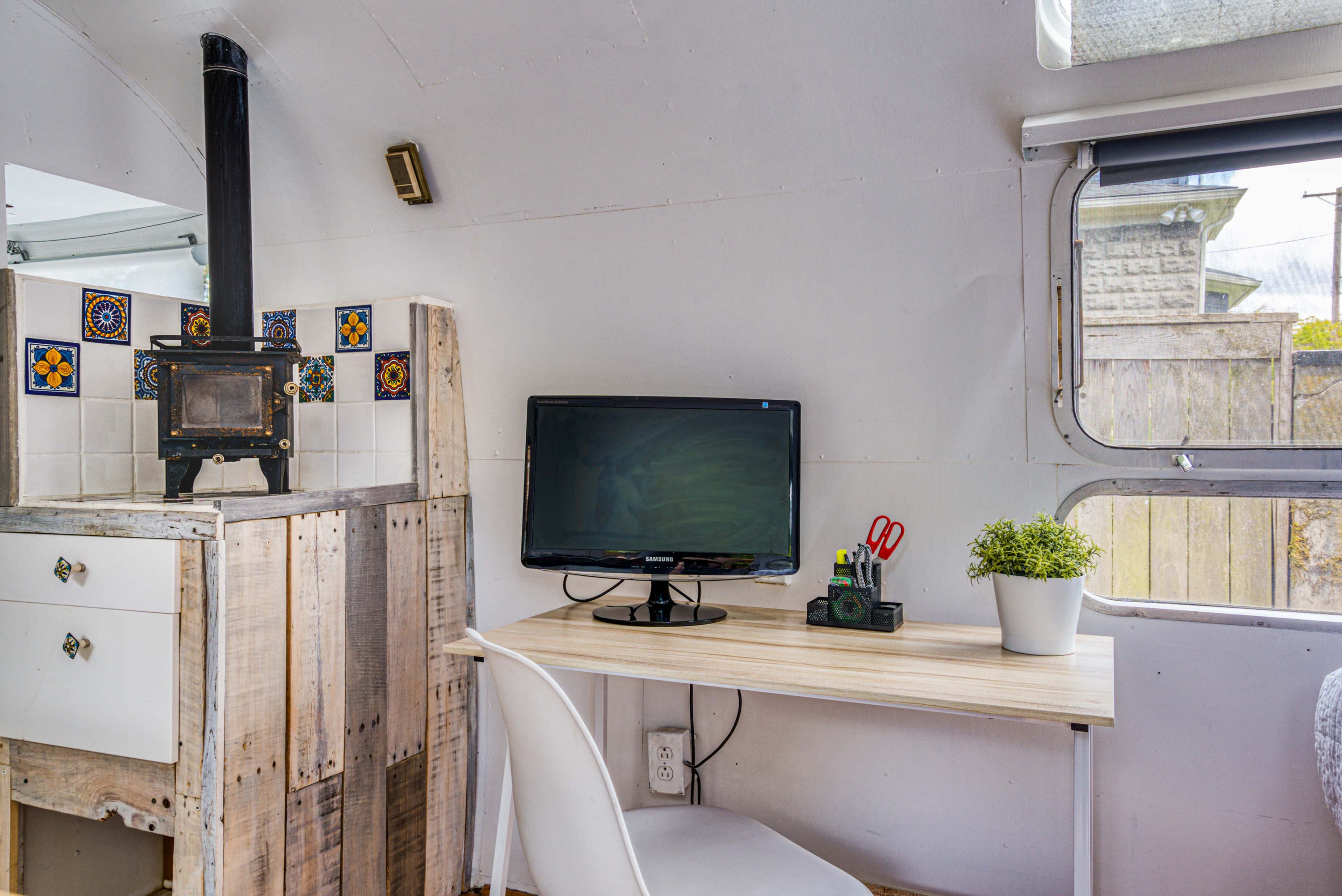 Beautifully Remodeled Vintage 1970's Airstream Image in Overlook, Portland, OR