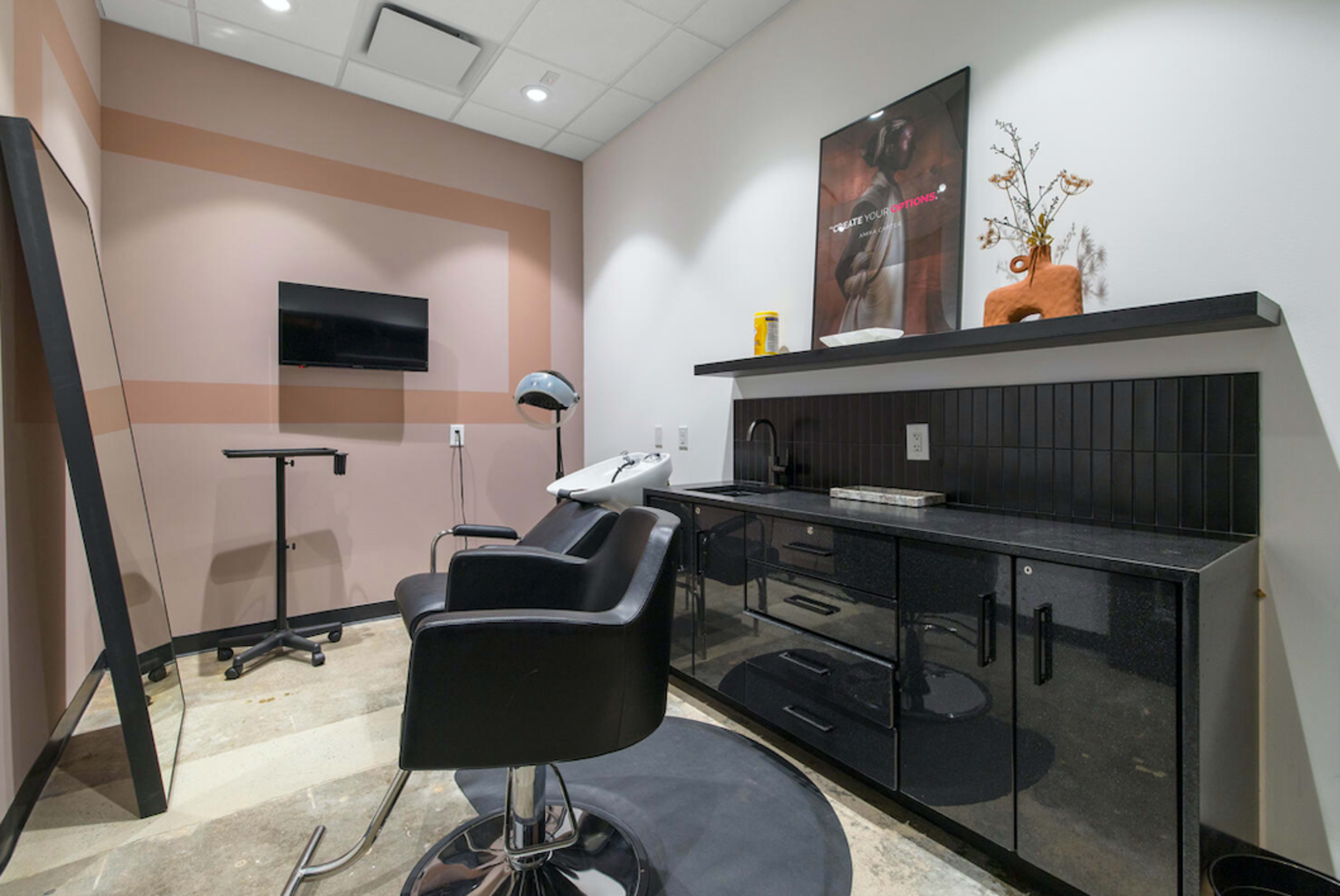 Atlanta Suites & Membership Rentals + Daily Rentals Image in West End, Atlanta, GA