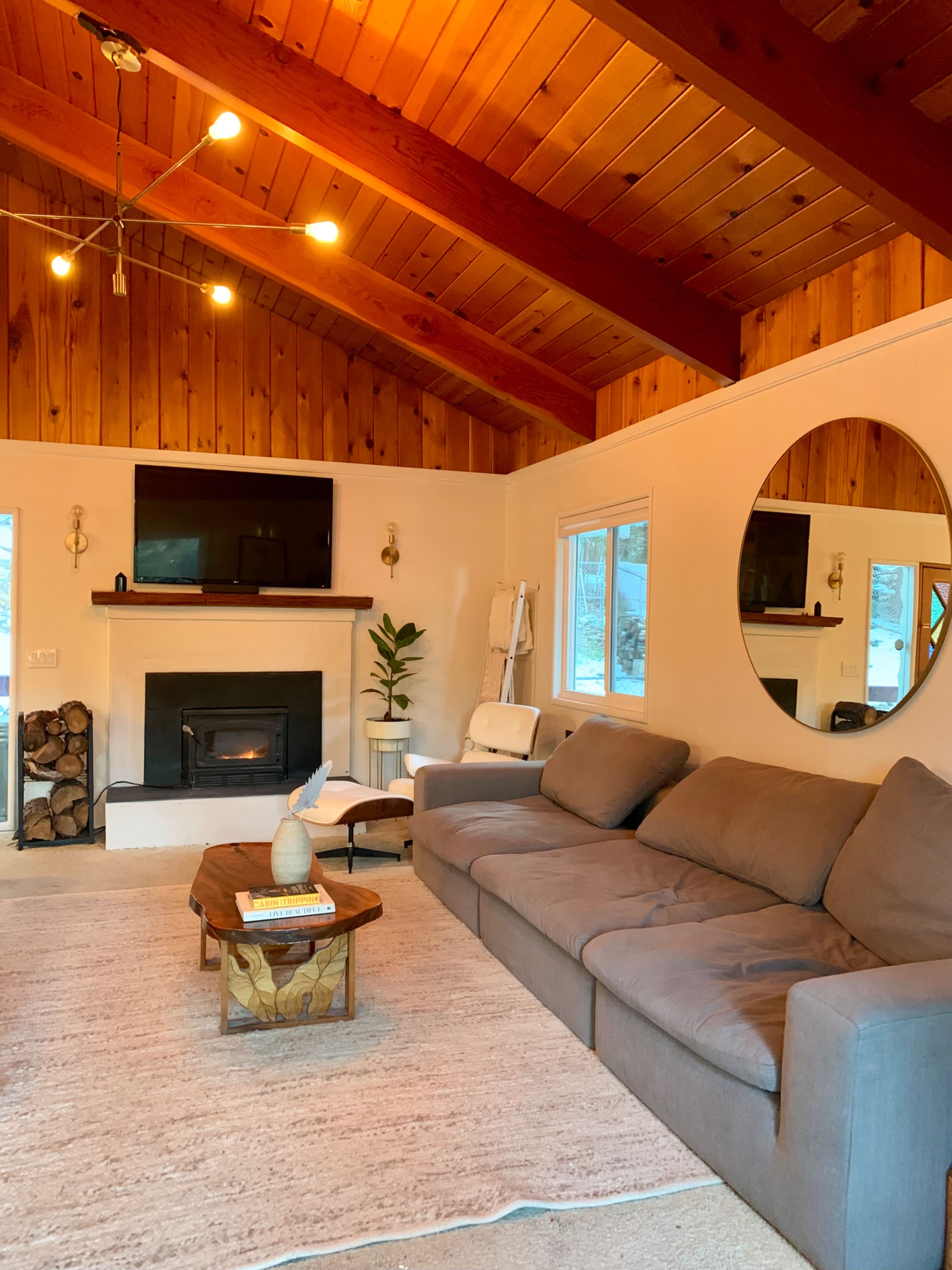 Stylized Modern Cabin w/ Hot Tub, Swing & Unique Spaces – Ideal for Content, Photo, Film & Brand Shoots Image in Crestline, Crestline, CA