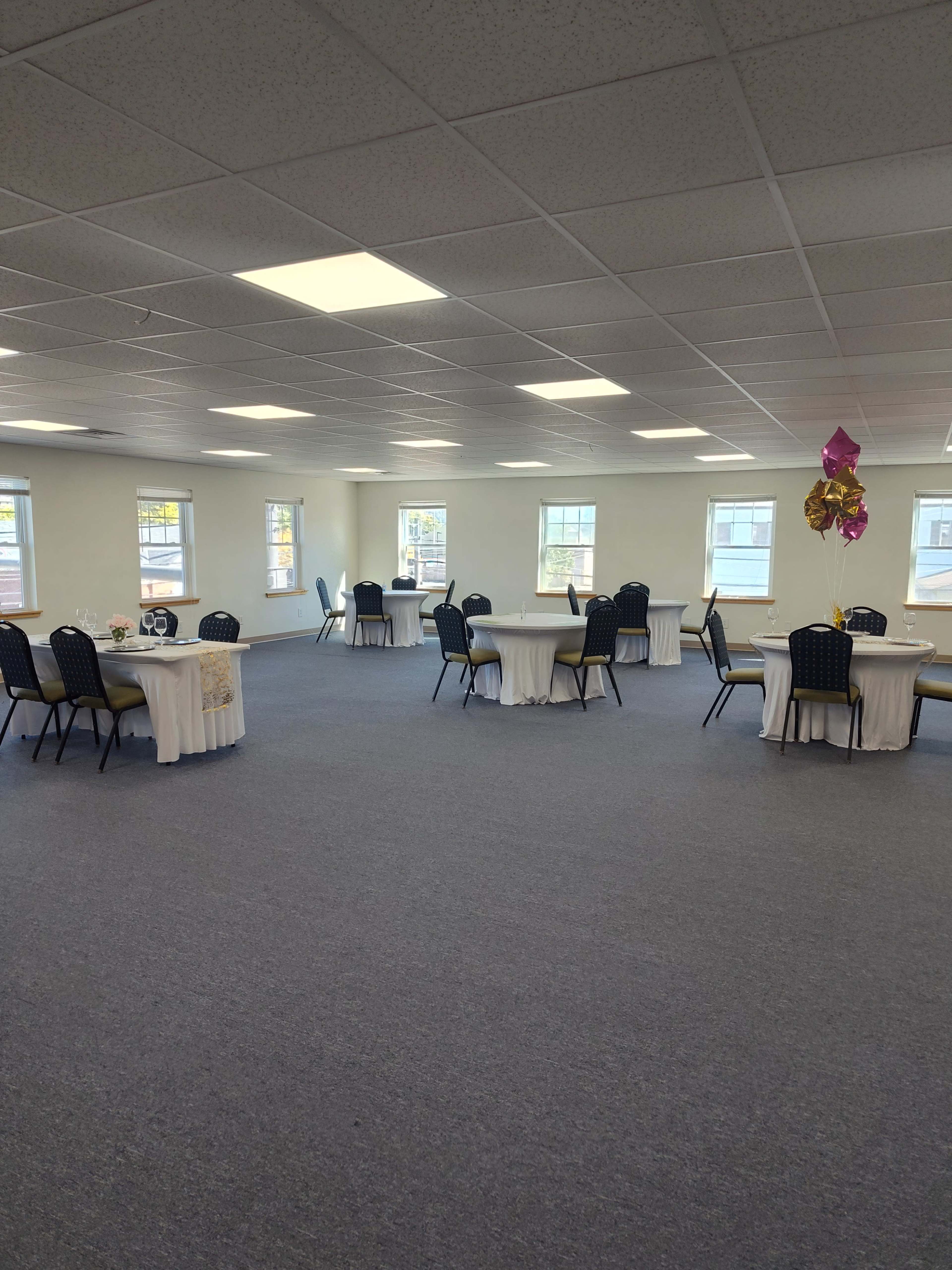 Location - Coraopolis, PA, 2nd floor space, great view Image in Coraopolis, Coraopolis, PA