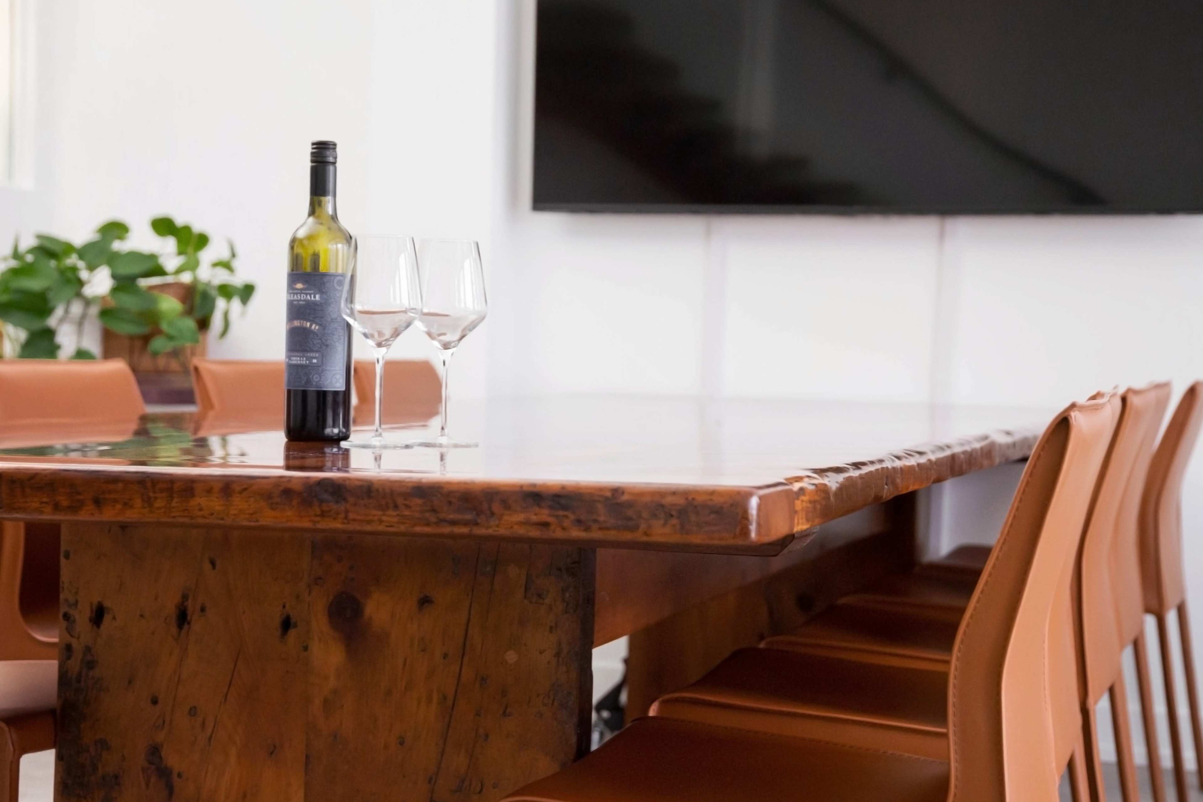 Modern Wine Studio in Silverthorne Image in Silverthorn, Toronto, ON