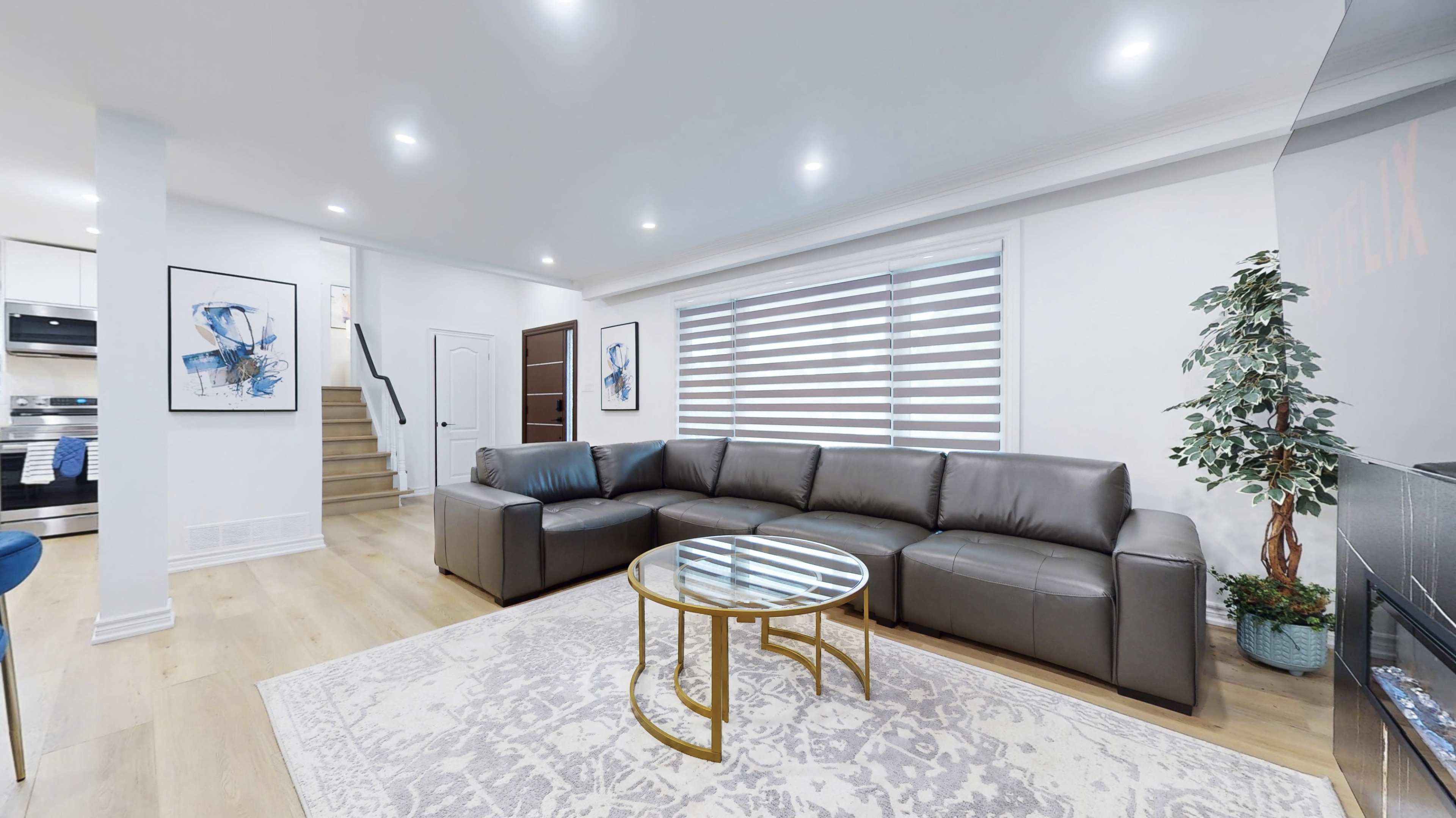 Luxury 7 Bedroom Modern Home Image in Bathurst Manor, North York, ON