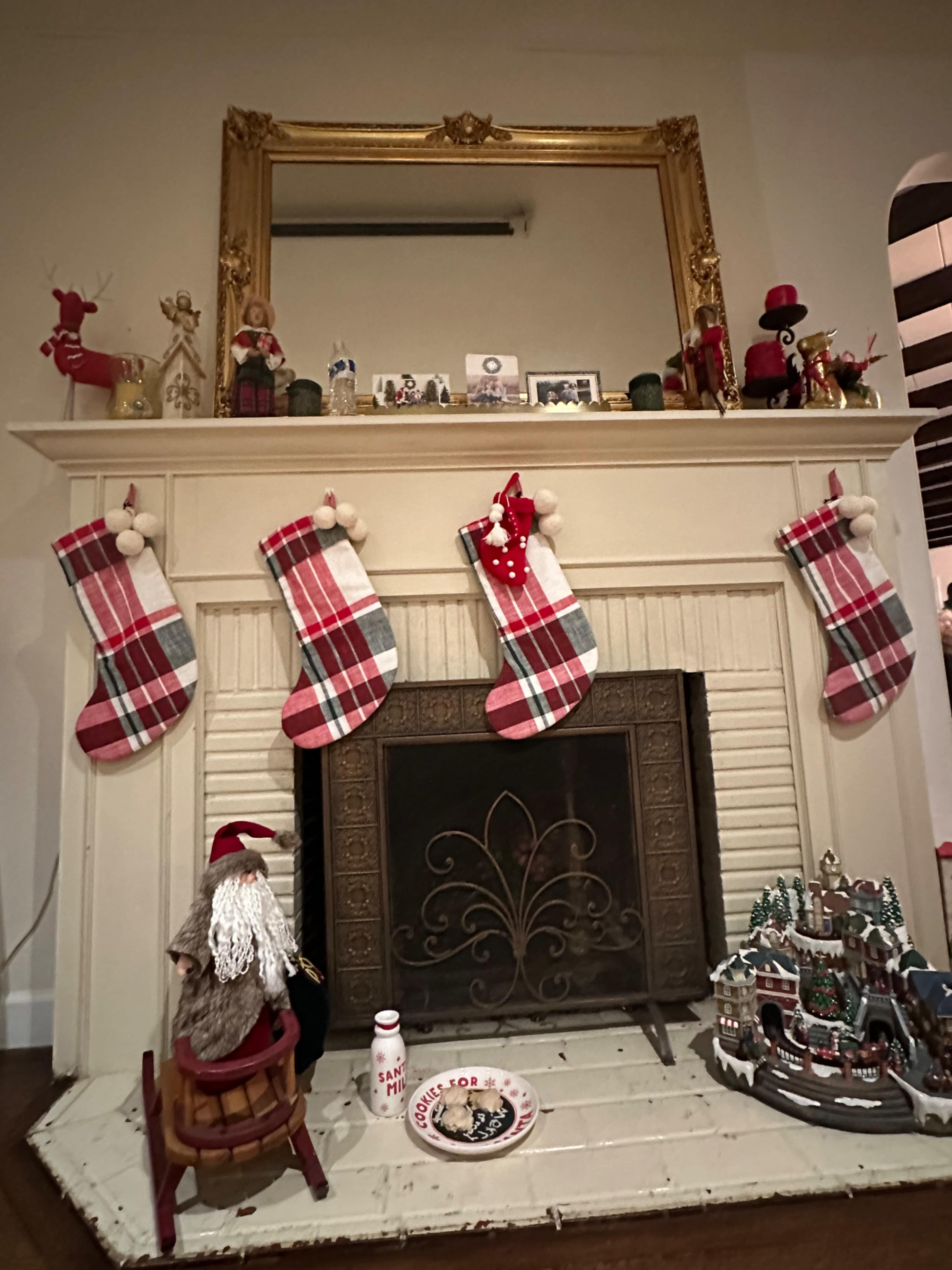 Gated Toluca Lake House with pool Image in Toluca Lake, Toluca lake, CA