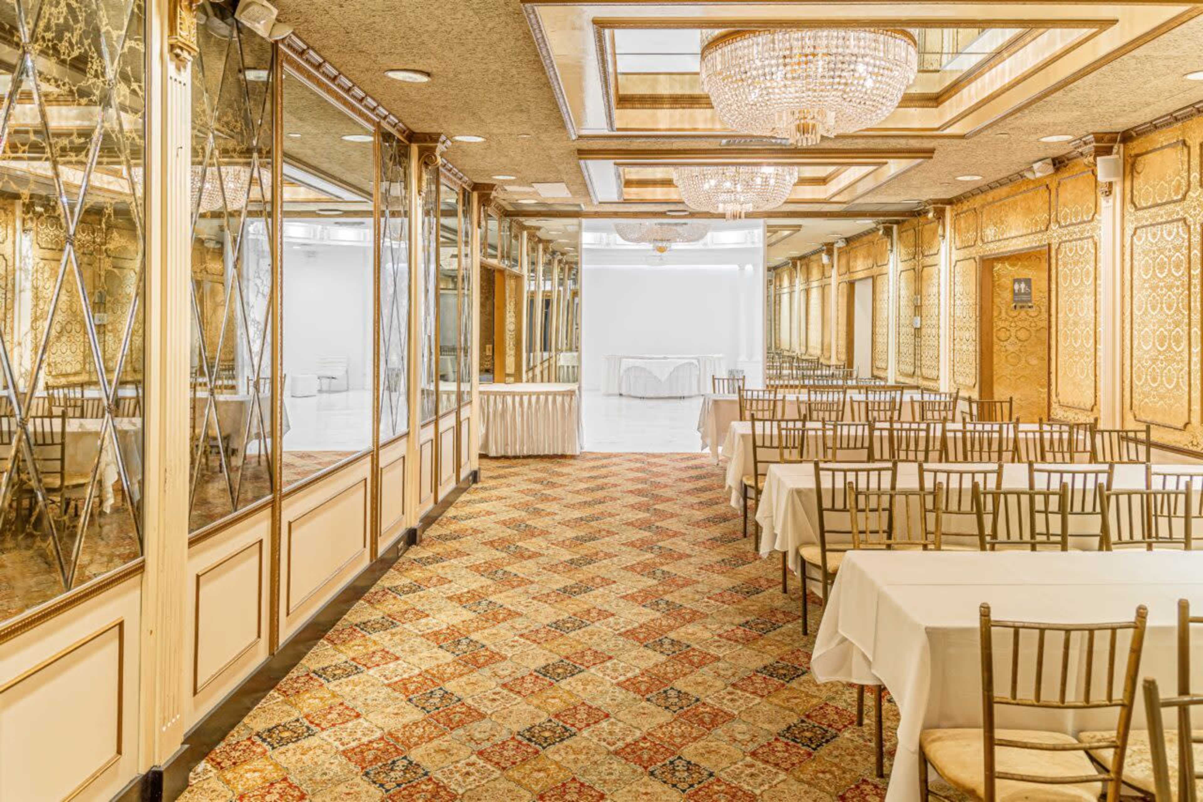Venetian Room Image in Astoria, Astoria, NY